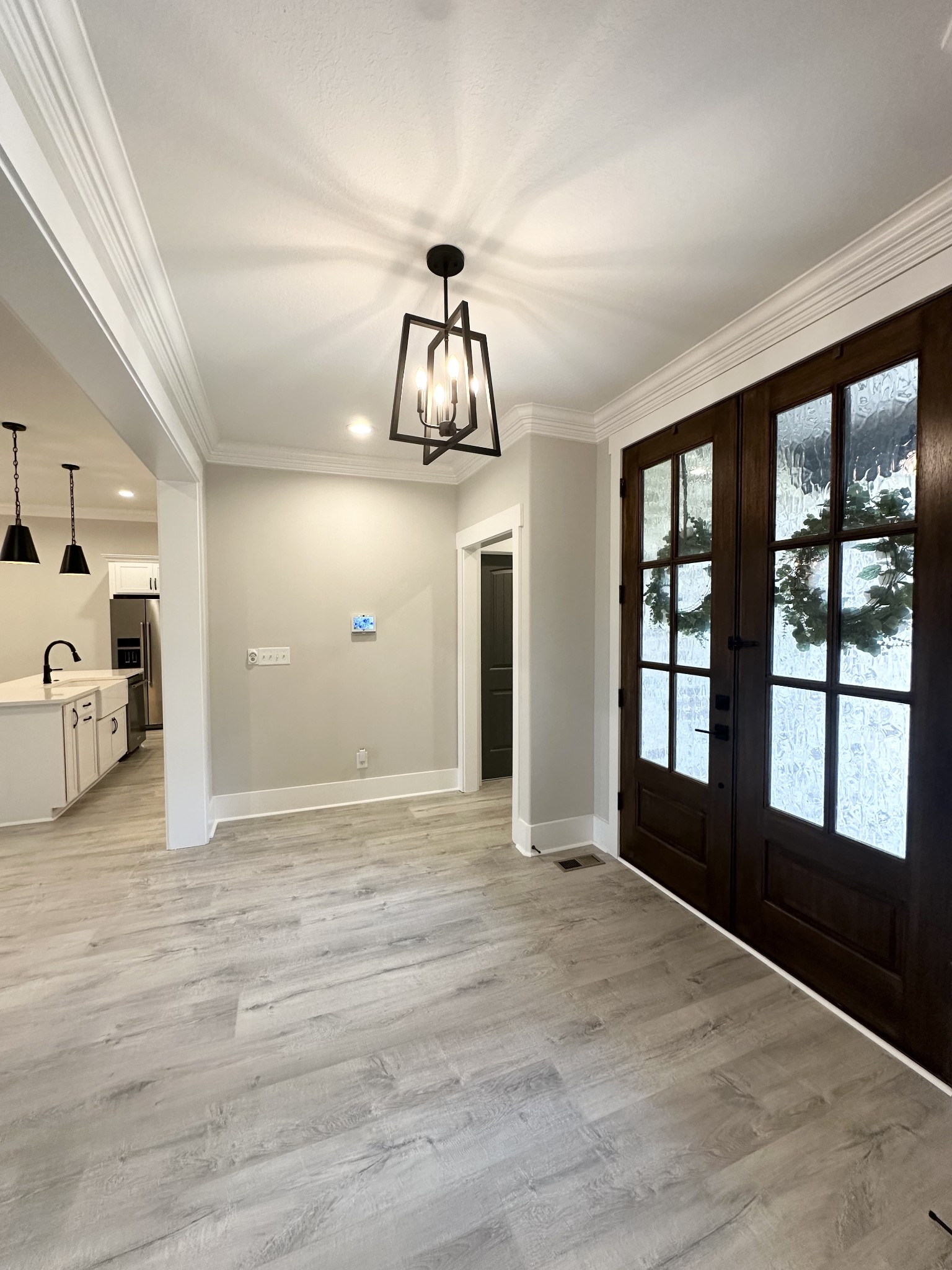 1049 Veridian Dr Property Photo 6