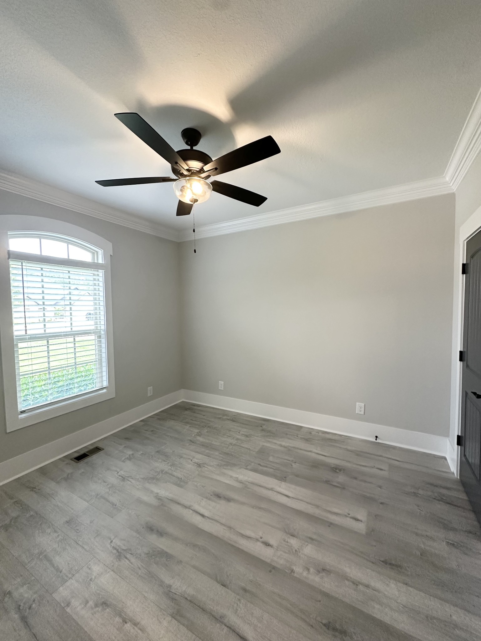 1049 Veridian Dr Property Photo 23