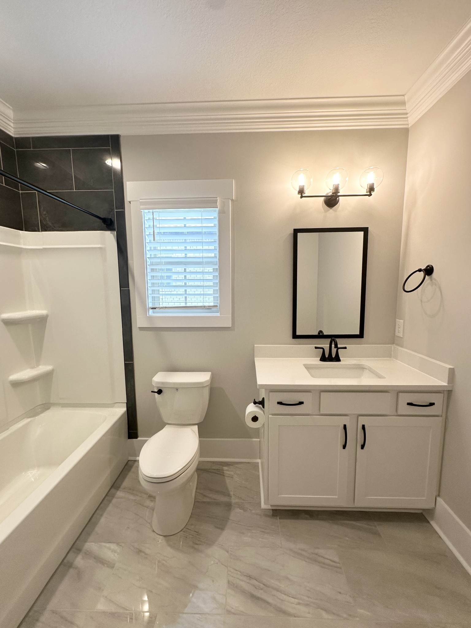 1049 Veridian Dr Property Photo 25