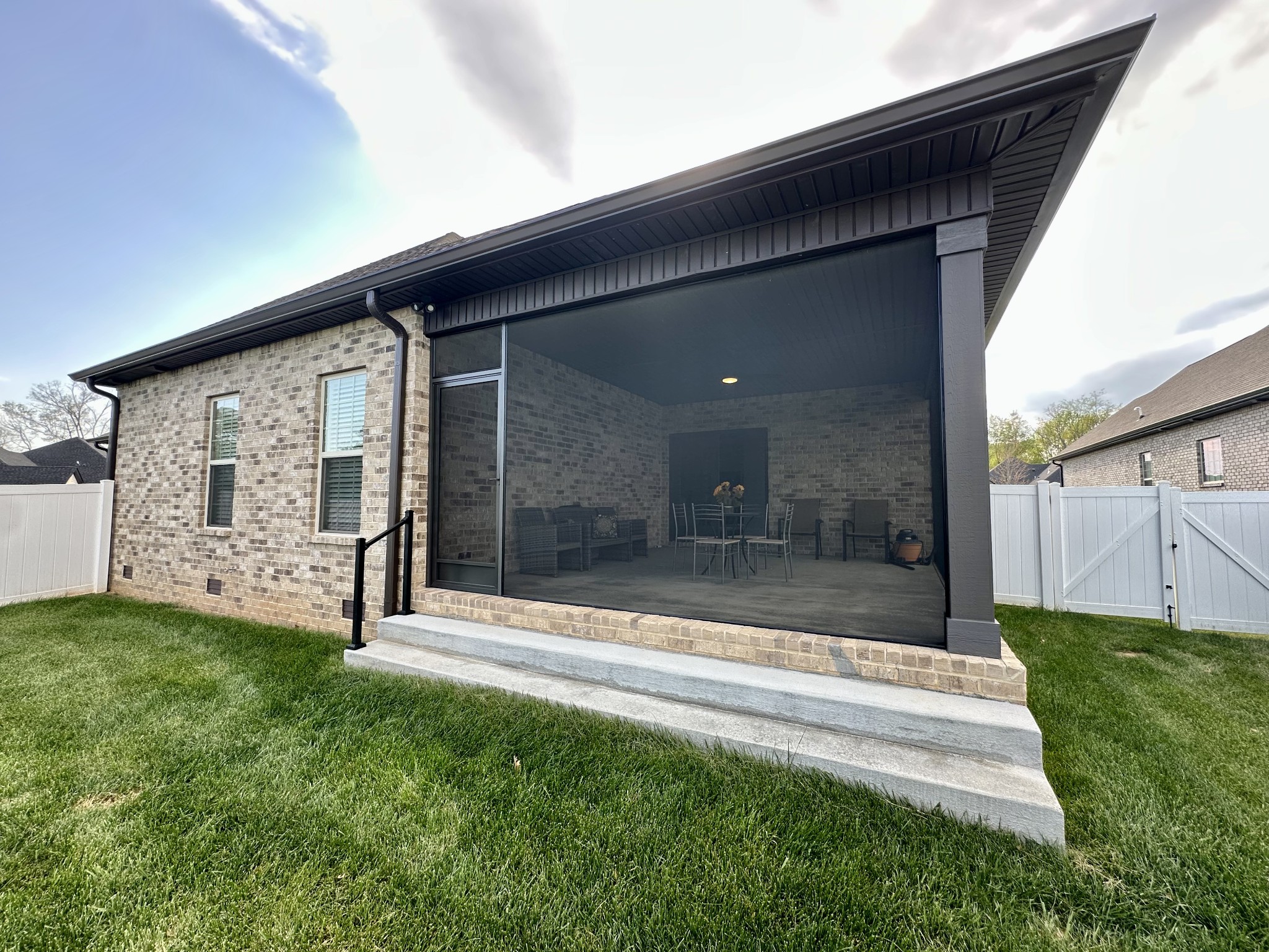 1049 Veridian Dr Property Photo 30