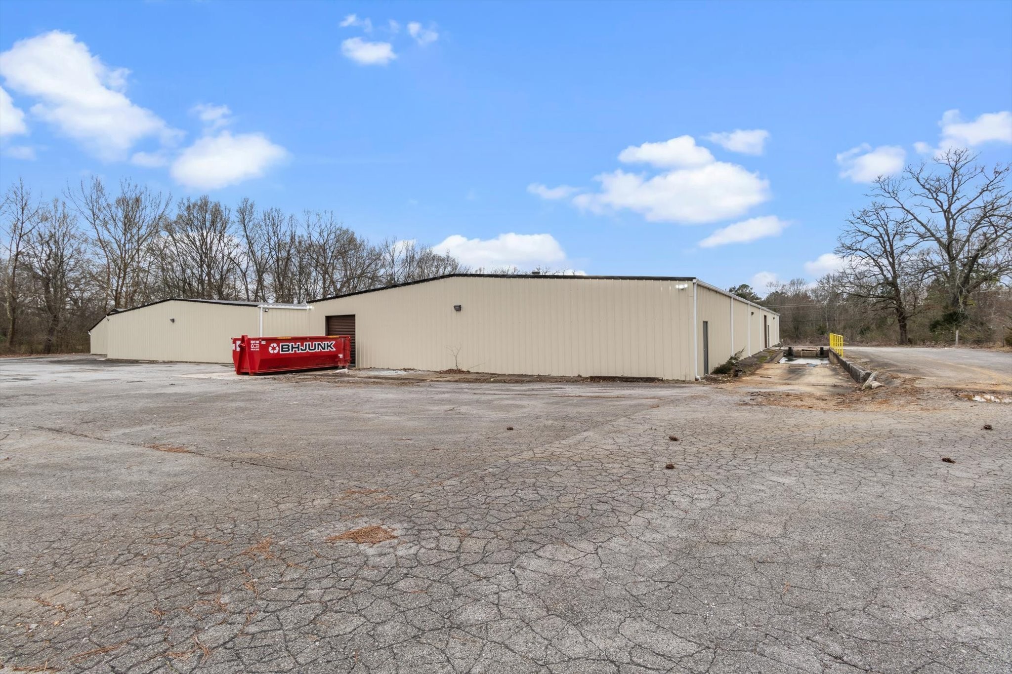 1811 Old Estill Springs Rd Property Photo 2