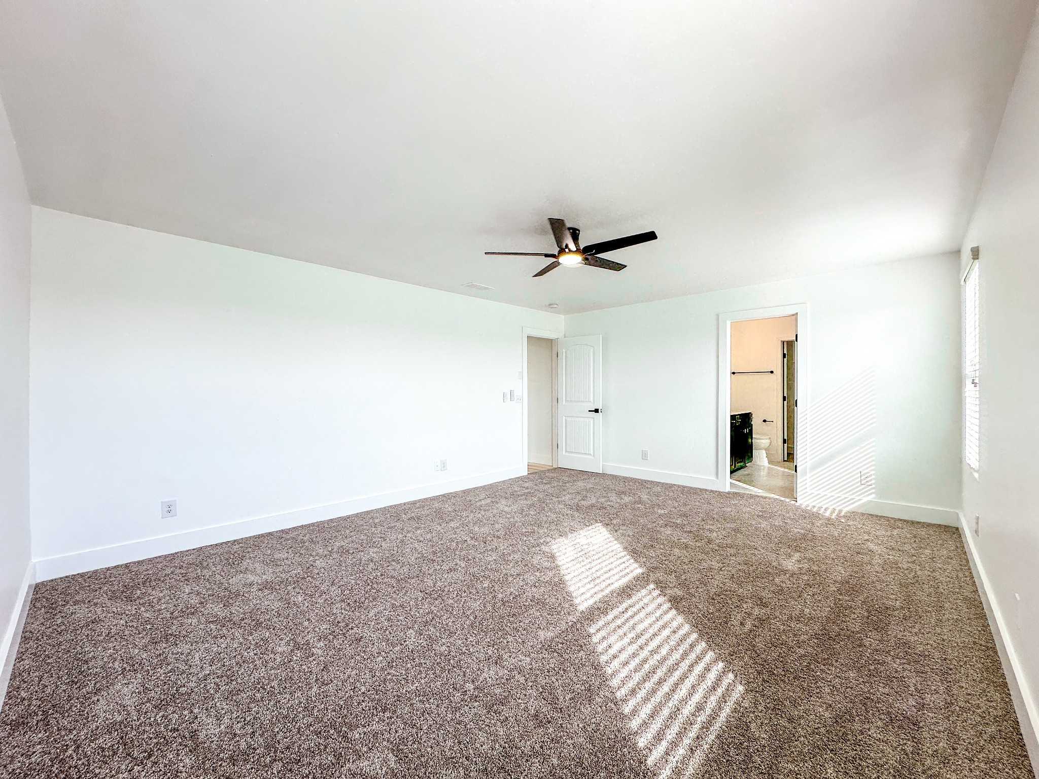 2077 Hickory Brook Dr Property Photo 9