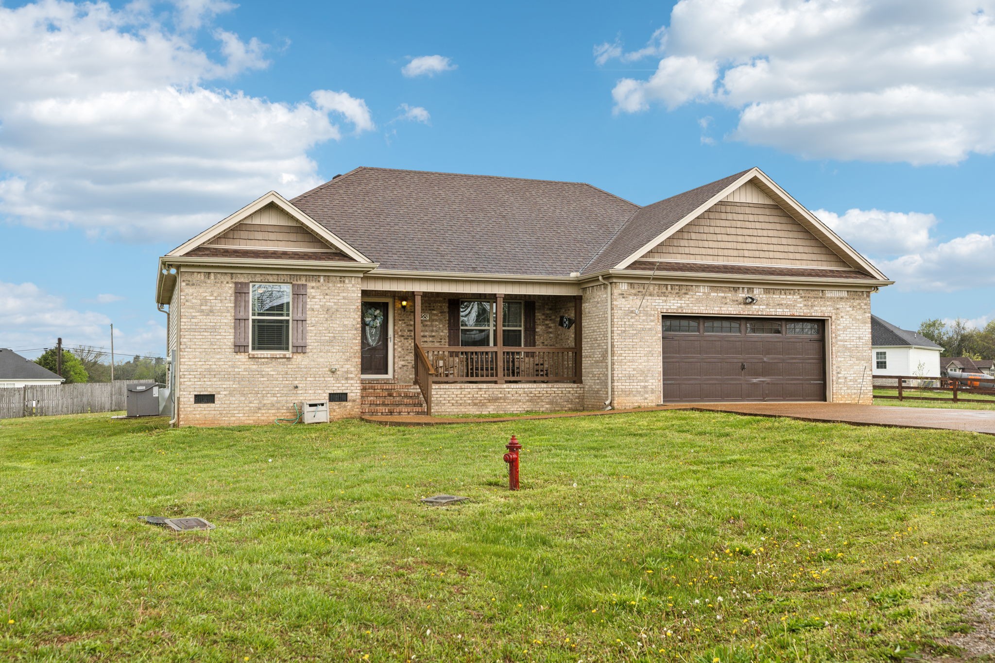 1368 Volunteer Ln Property Photo 1