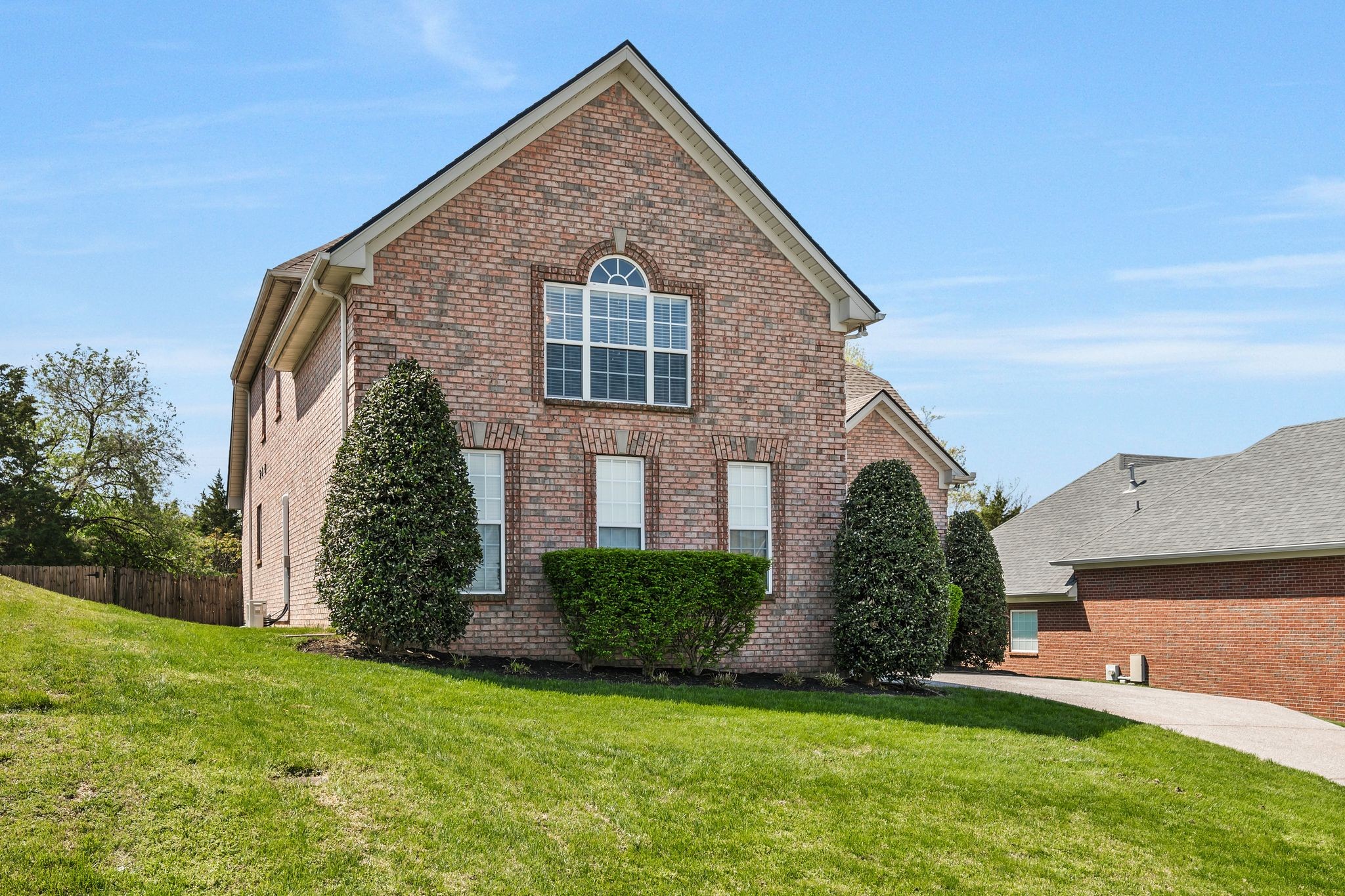 5616 Cedar Rock Dr Property Photo 3