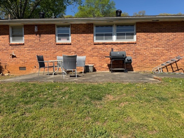305 Lakeshore Dr Property Photo 4