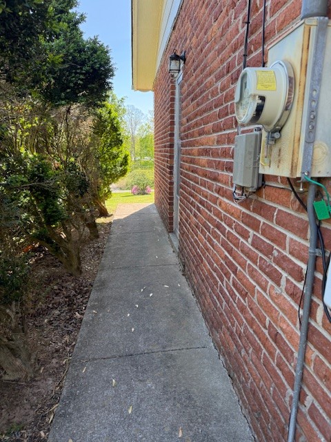 305 Lakeshore Dr Property Photo 6