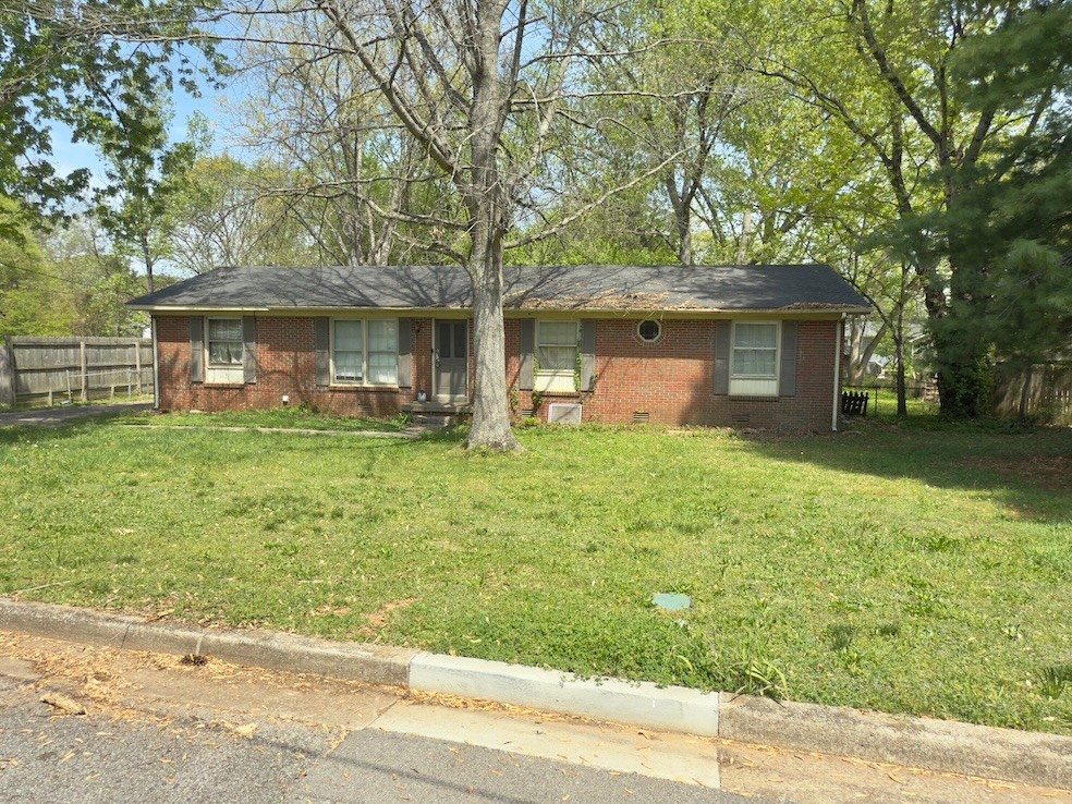 1951 Russell Ct Property Photo