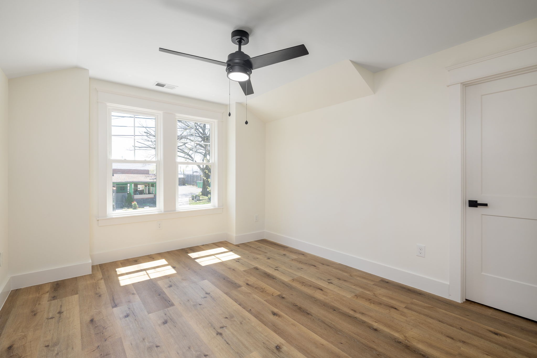 340b Peachtree St Property Photo 26