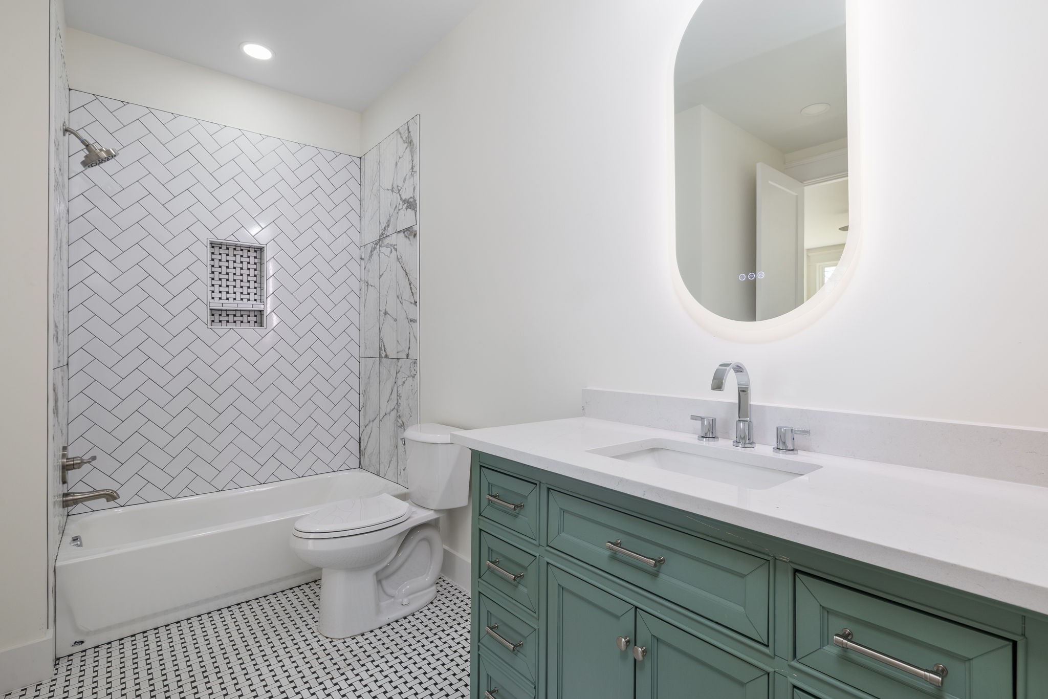 340b Peachtree St Property Photo 29