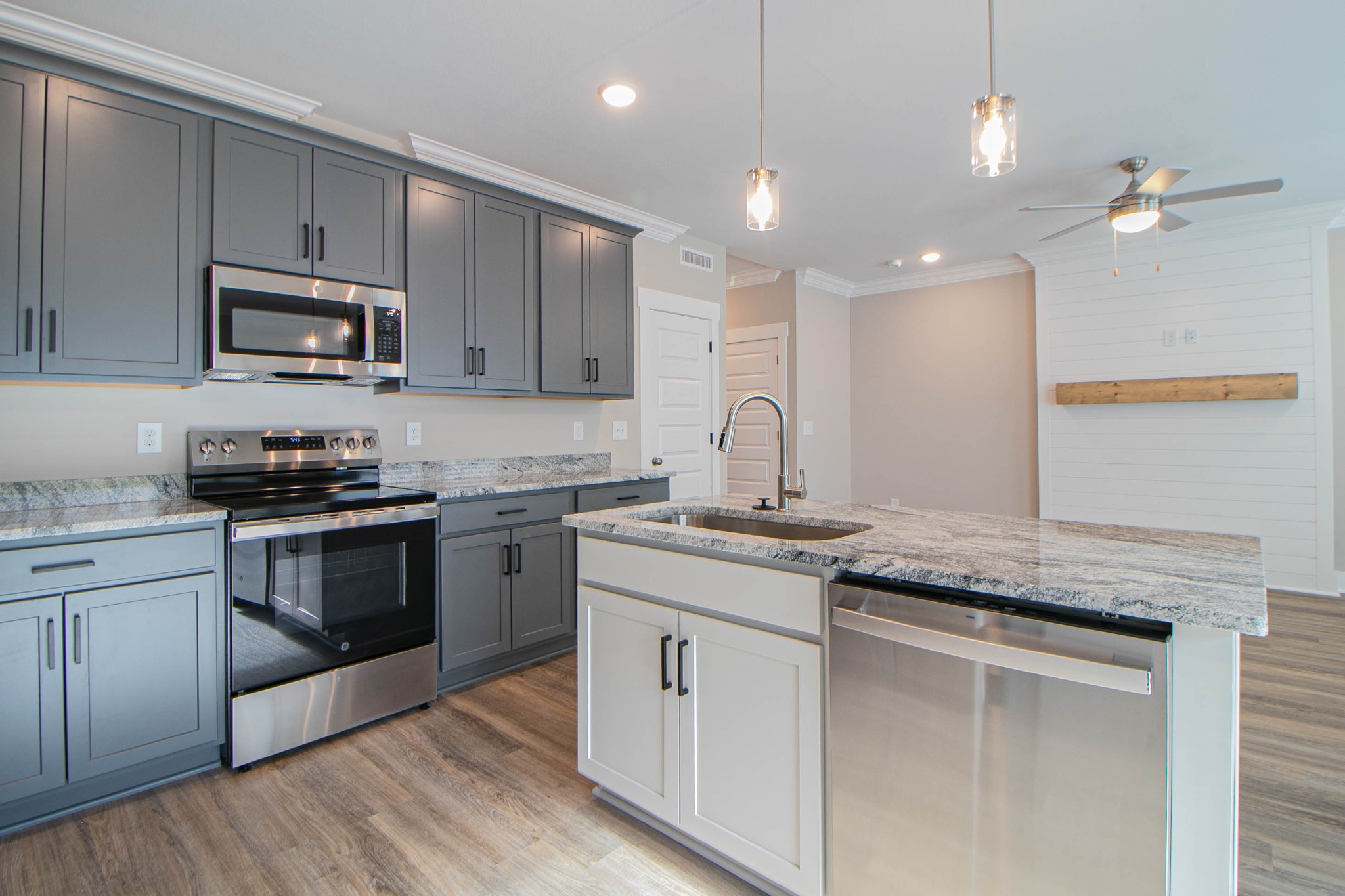 166 Sango Dr Property Photo 10