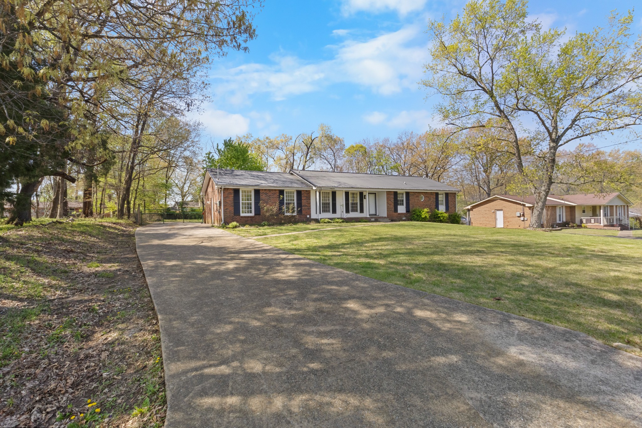 648 Bunker Hill Rd Property Photo 1