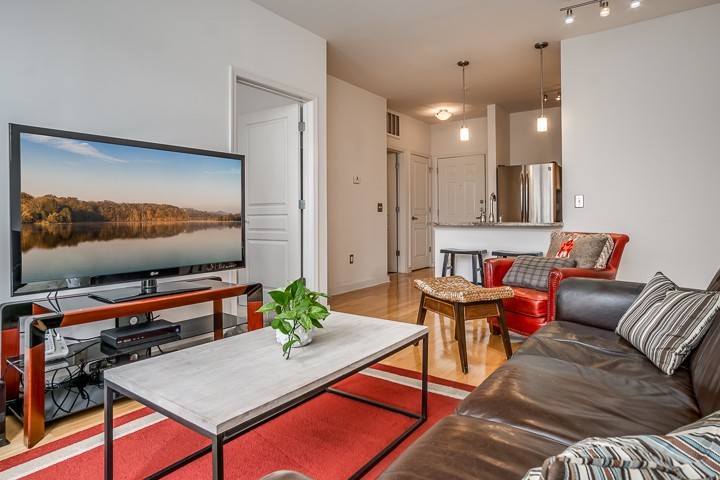 3000 Vanderbilt Pl Property Photo