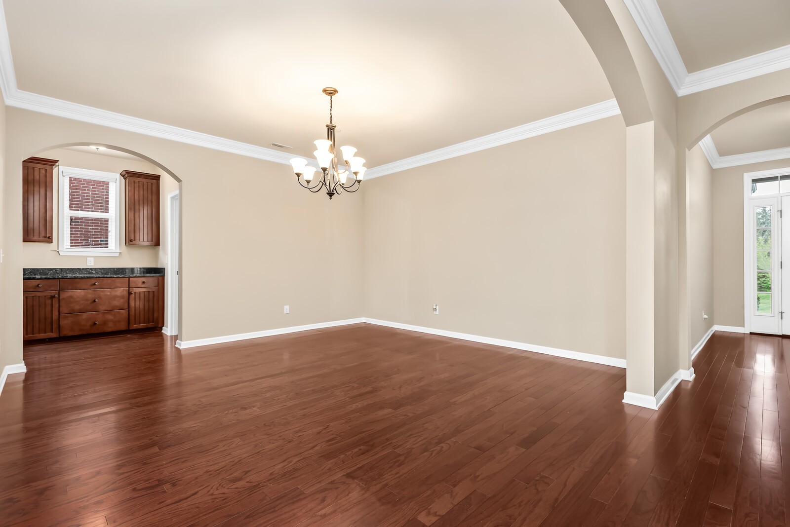 1841 Looking Glass Ln Property Photo 9