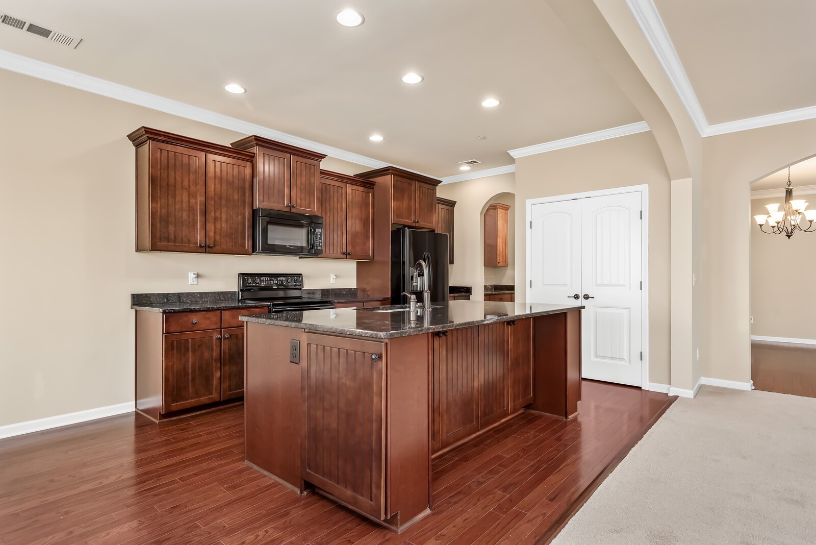 1841 Looking Glass Ln Property Photo 19