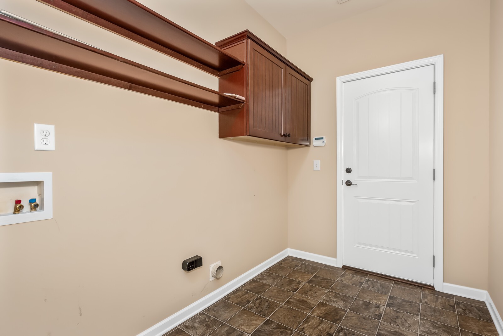 1841 Looking Glass Ln Property Photo 28