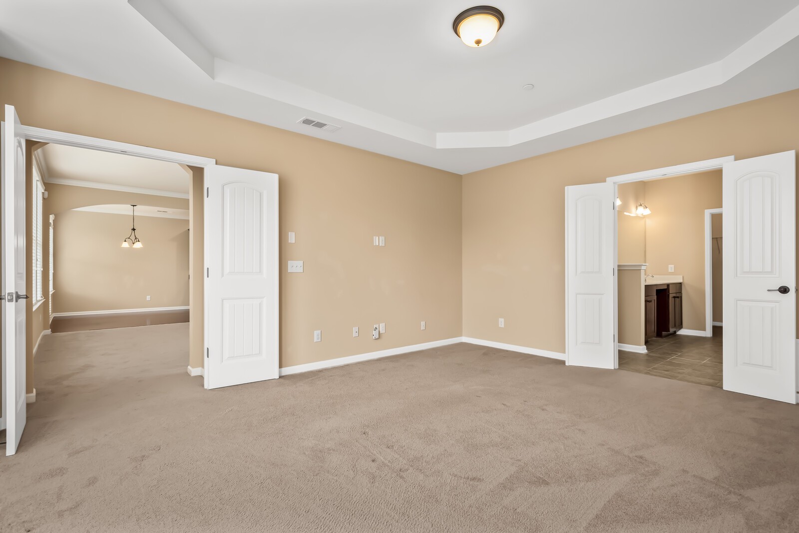 1841 Looking Glass Ln Property Photo 31
