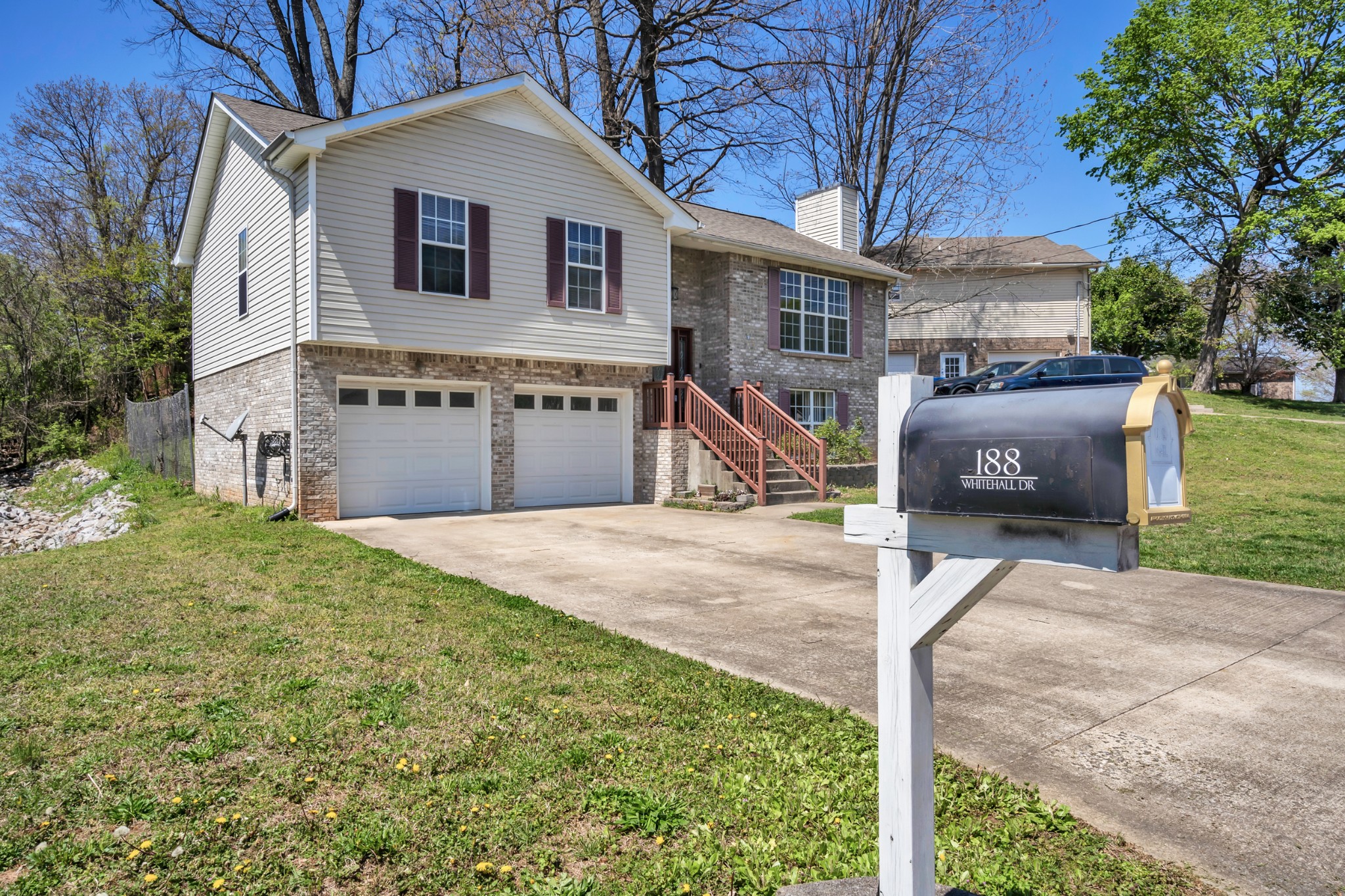 188 Whitehall Dr Property Photo 1