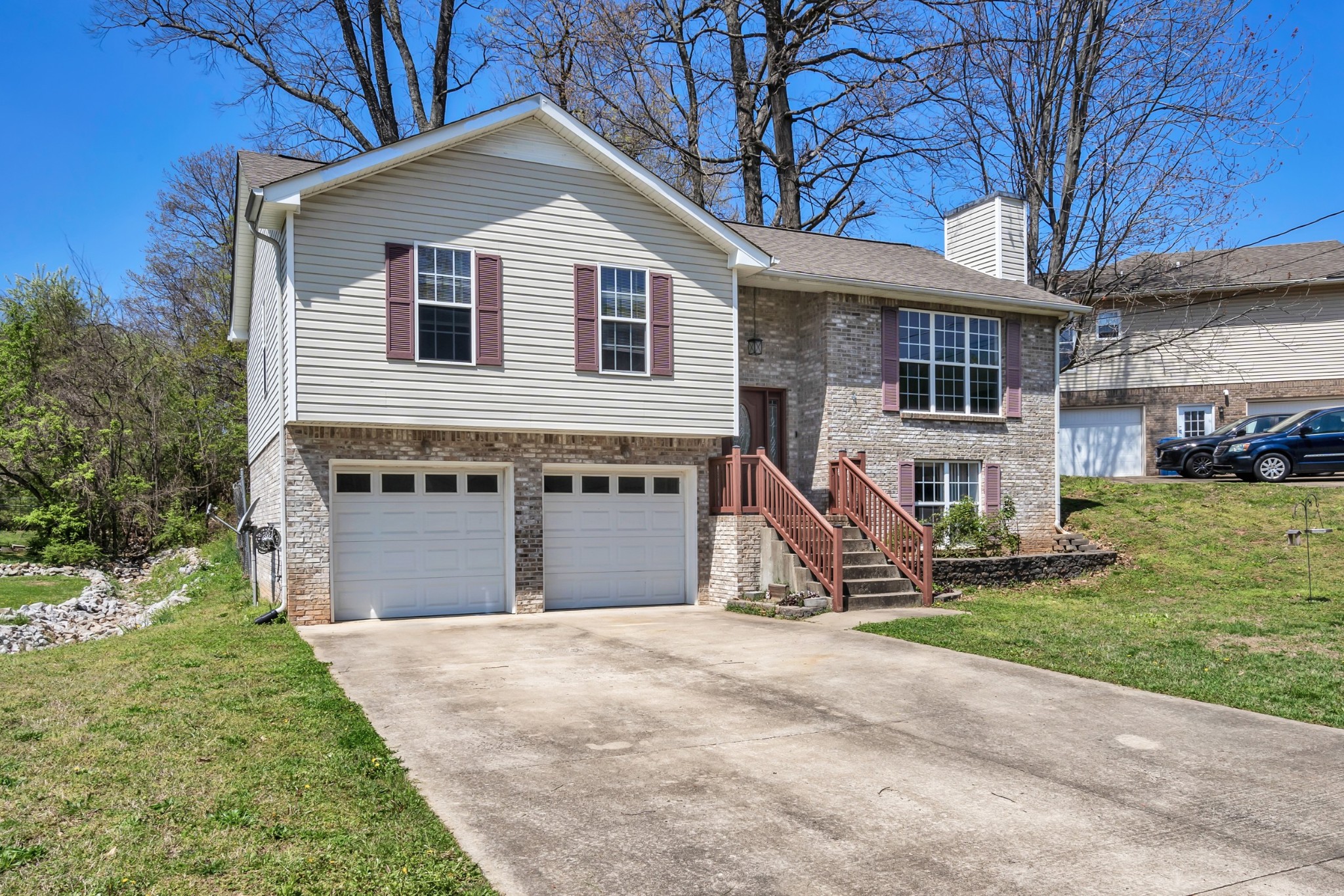 188 Whitehall Dr Property Photo 4