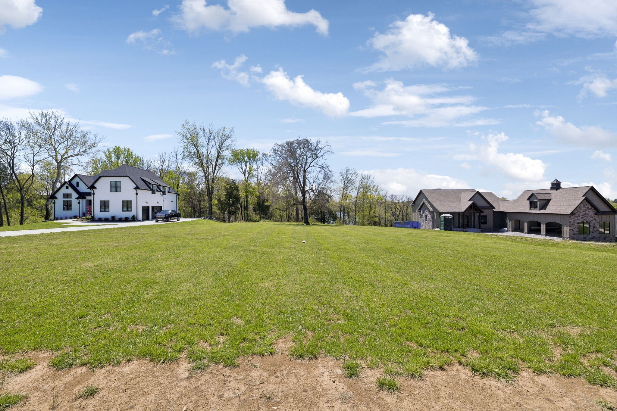 1029 Emerald Valley Dr Property Photo 4