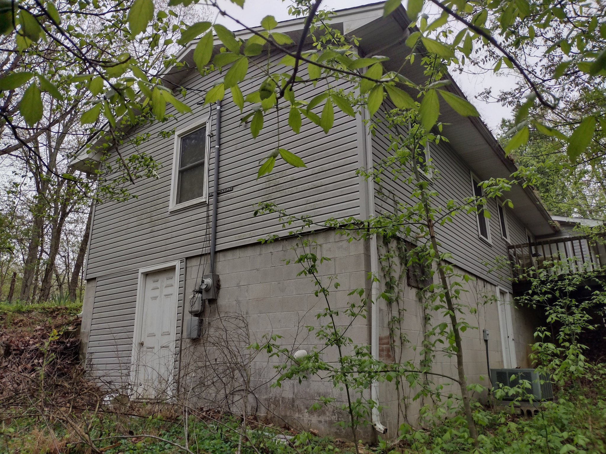 1165 King Ridge Rd Property Photo 4
