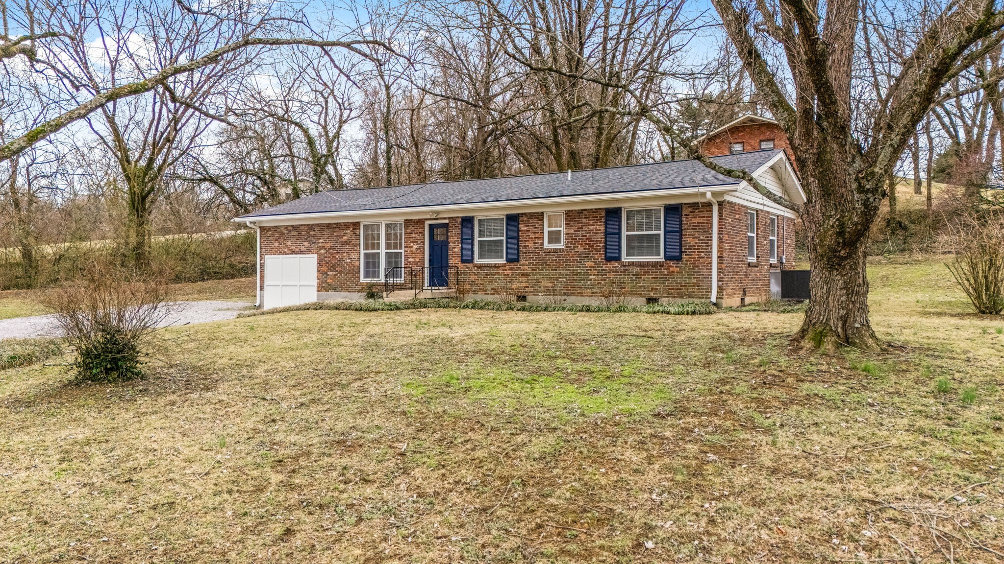269 Clovernook Dr Property Photo 1