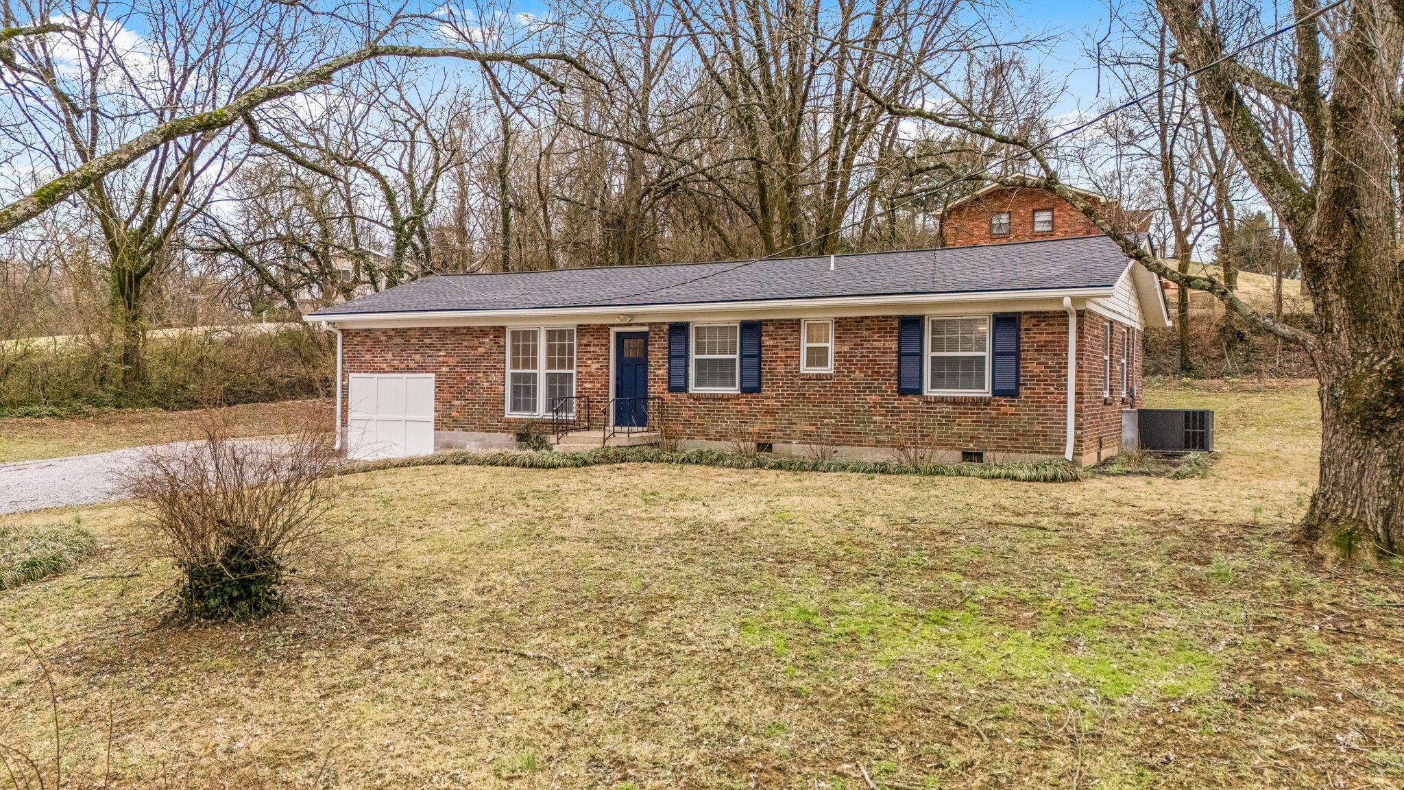 269 Clovernook Dr Property Photo 4