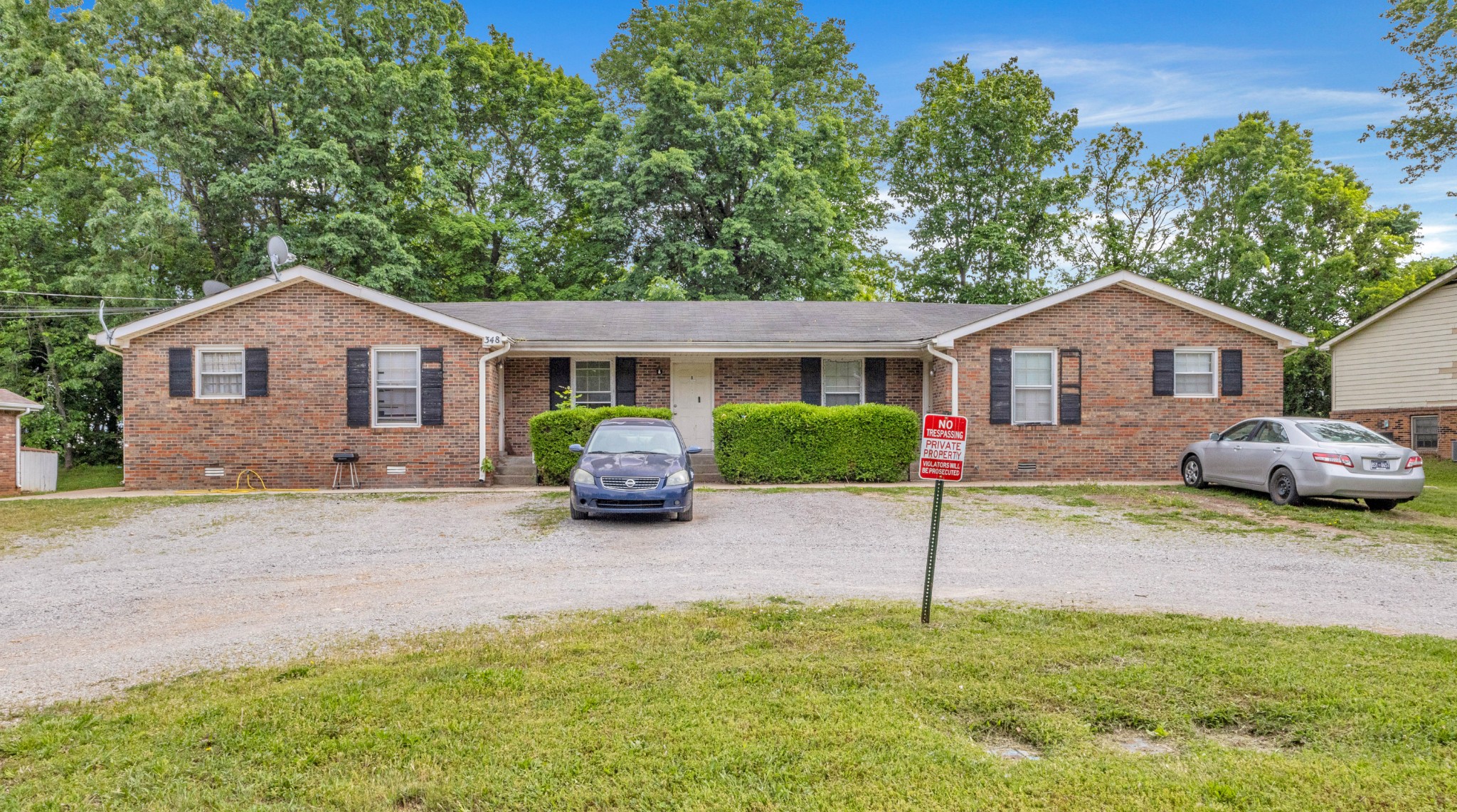 348 Dupuis Dr Property Photo 2
