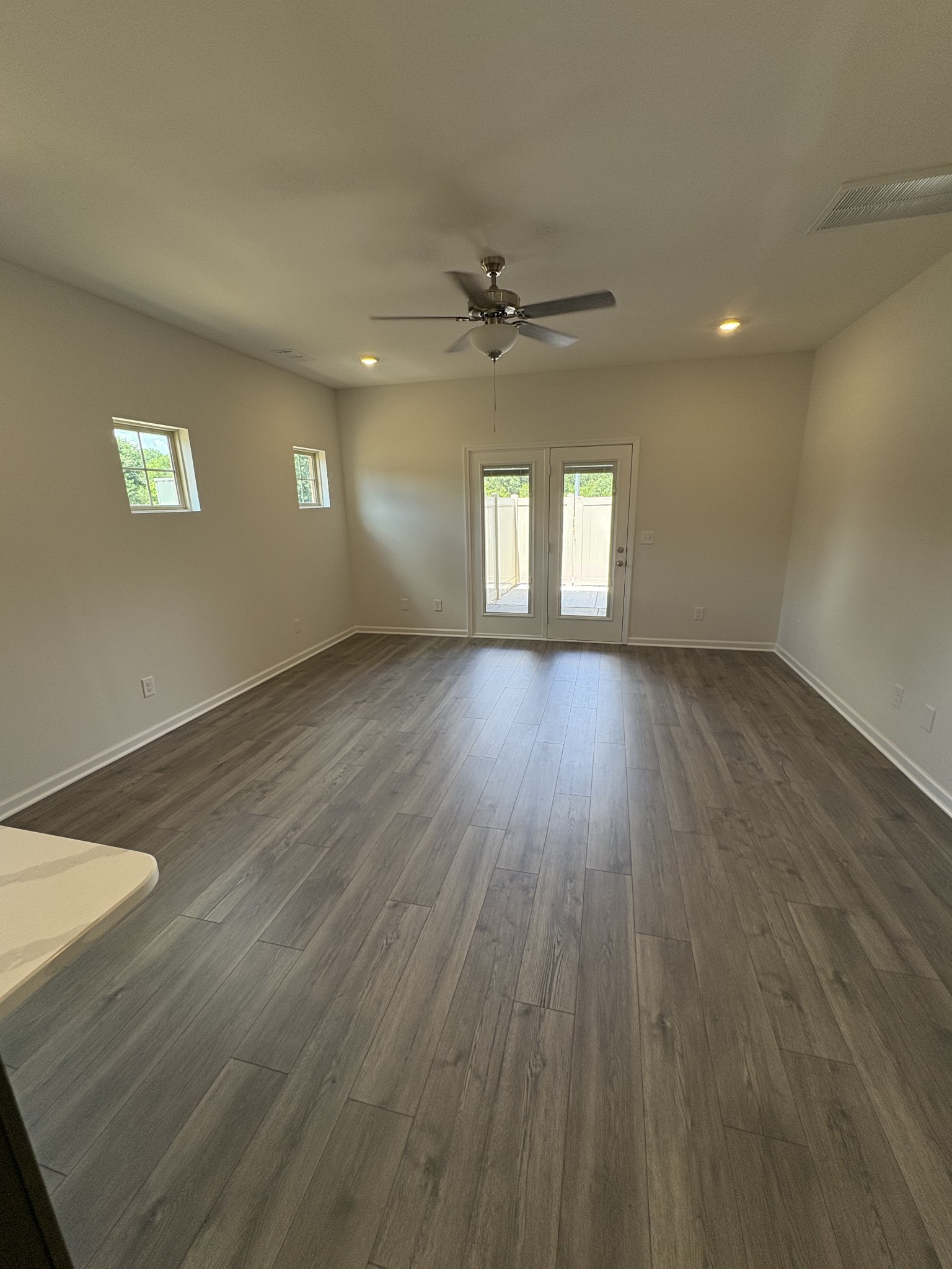 110 Ace Ave Property Photo 8