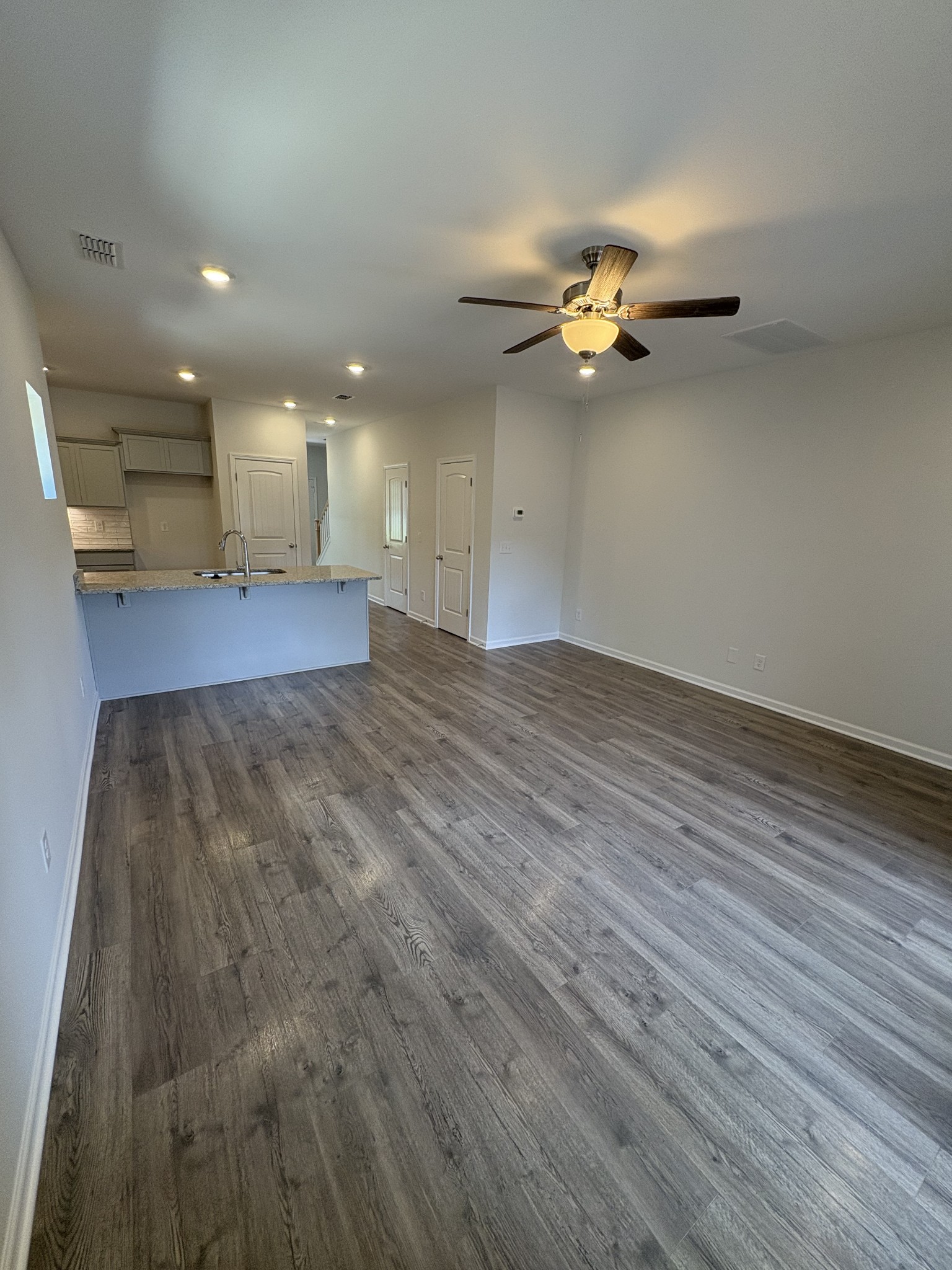 140 Ace Ave Property Photo 8