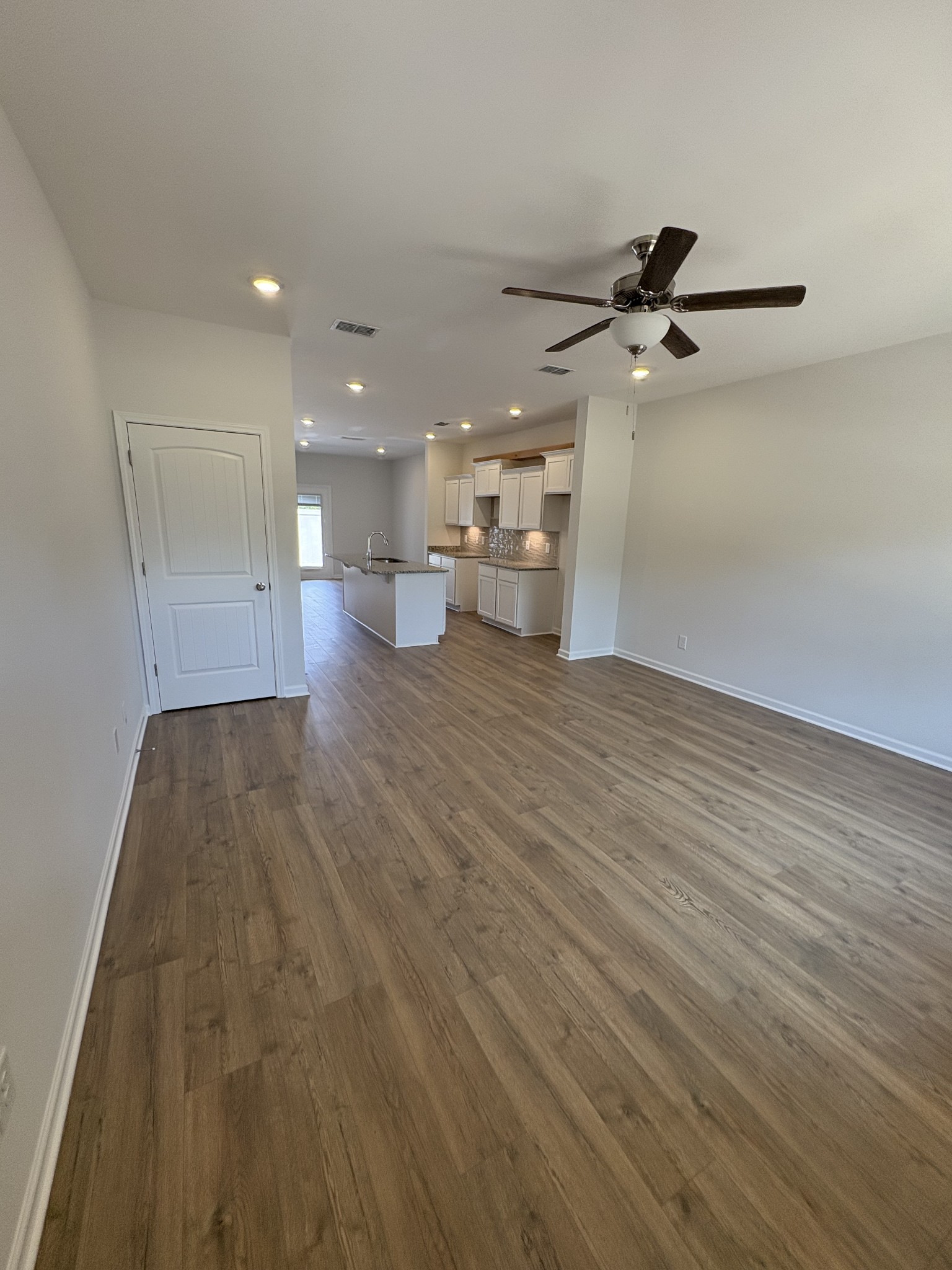 120 Ace Ave Property Photo 4