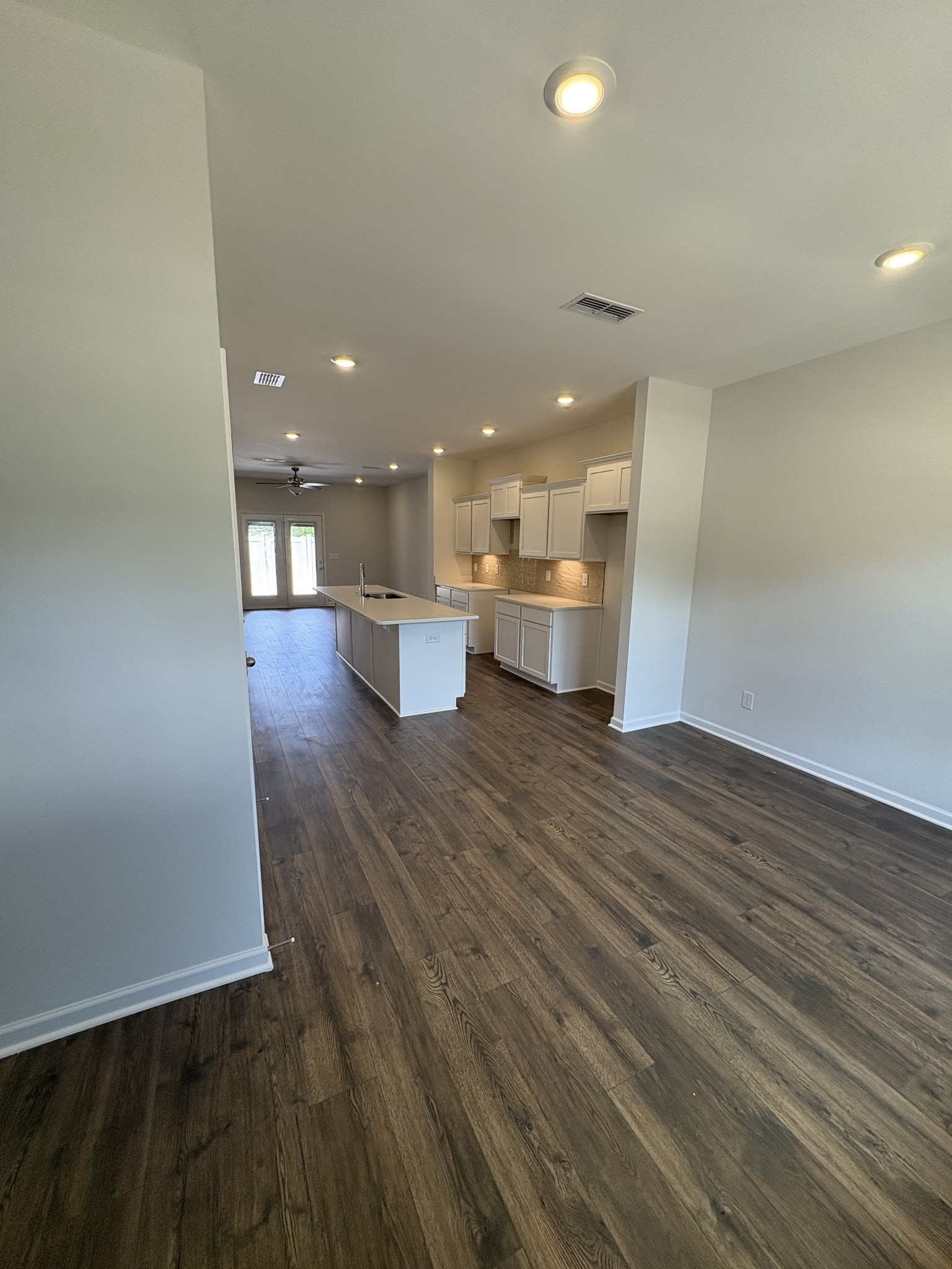130 Ace Ave Property Photo 4