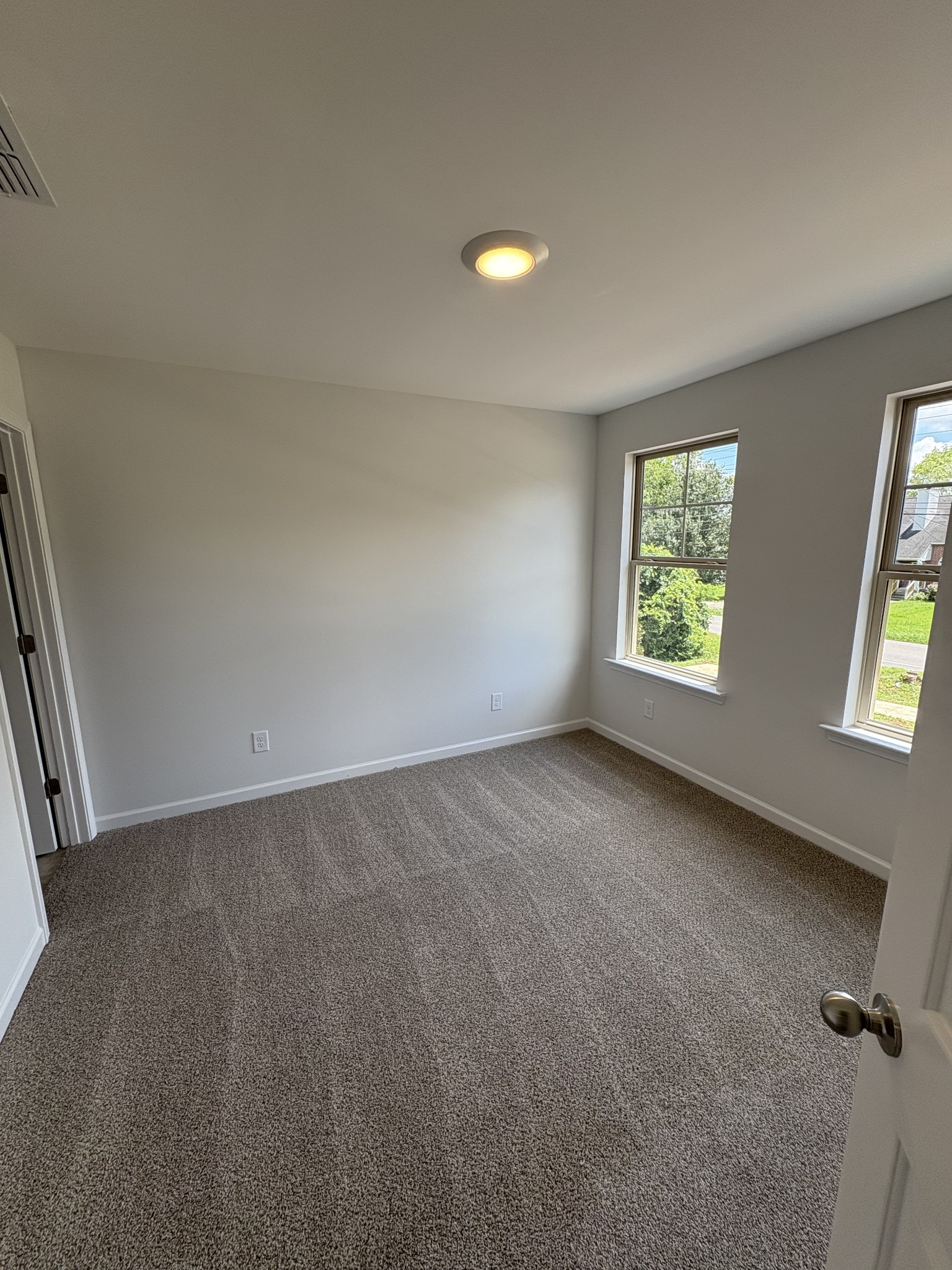 130 Ace Ave Property Photo 14