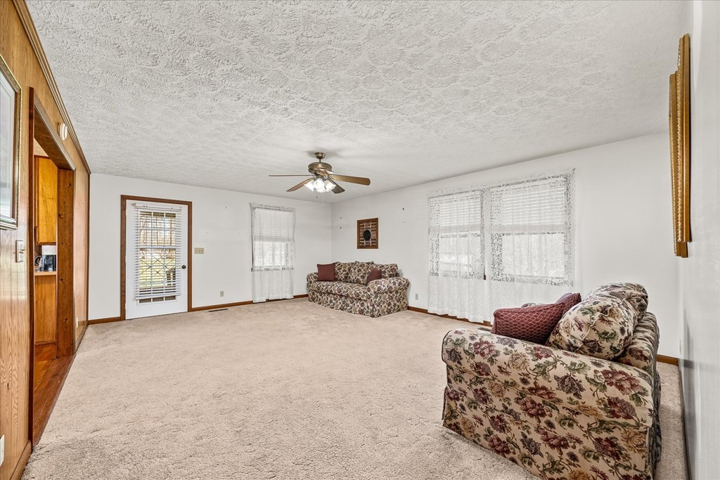 615 Lemont And Yates Mountain Rd Property Photo 10