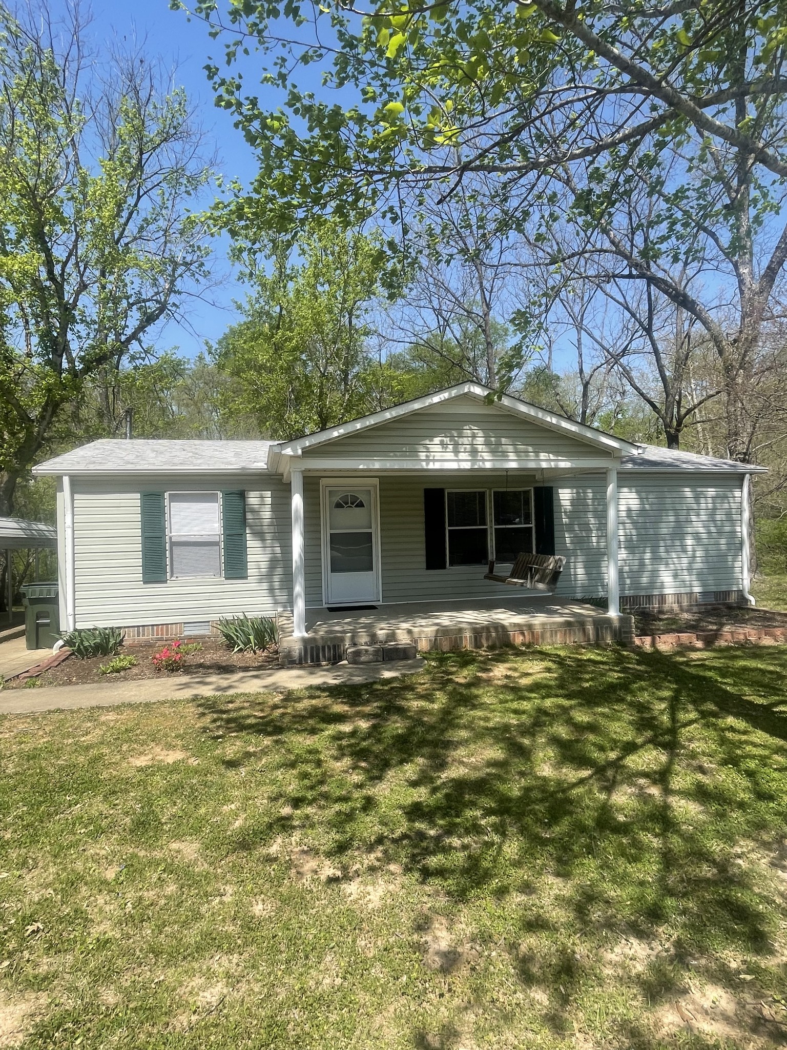 308 Lee St, E Property Photo 1