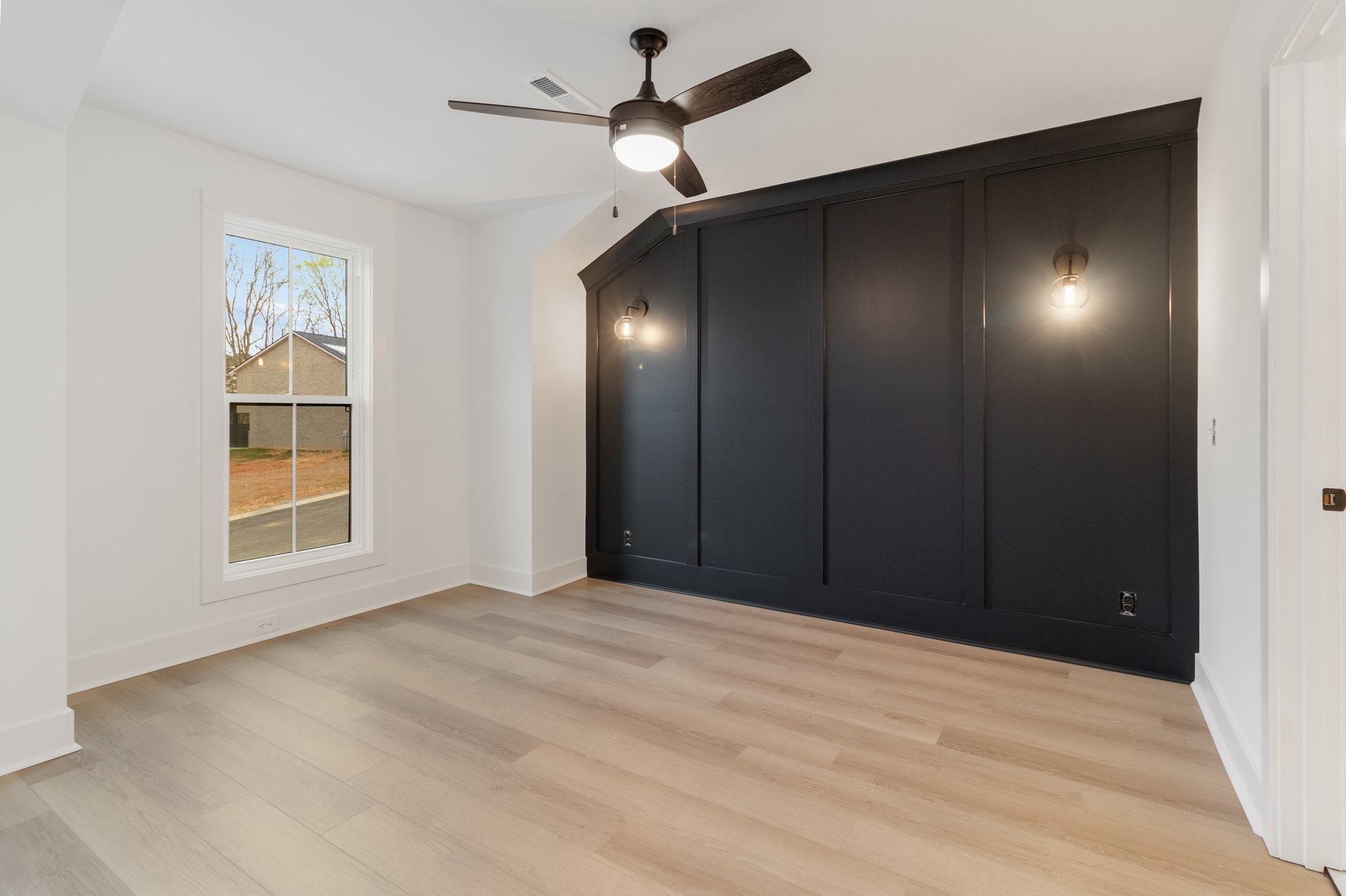 9 Holland Park West Property Photo 19