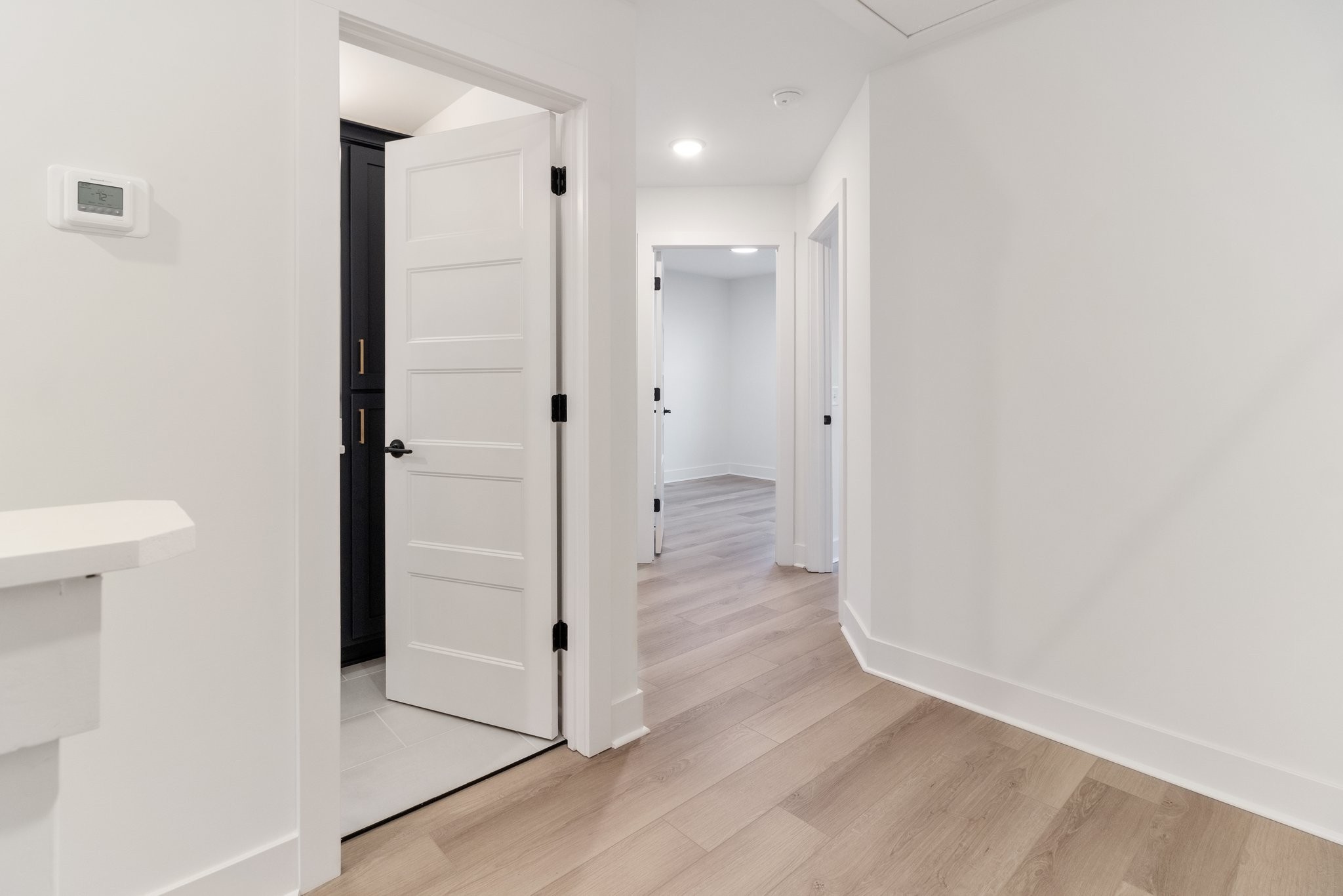9 Holland Park West Property Photo 24