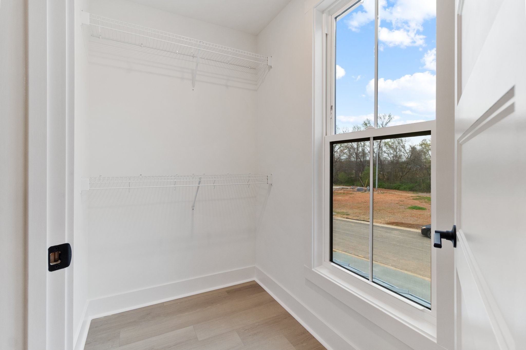 9 Holland Park West Property Photo 25