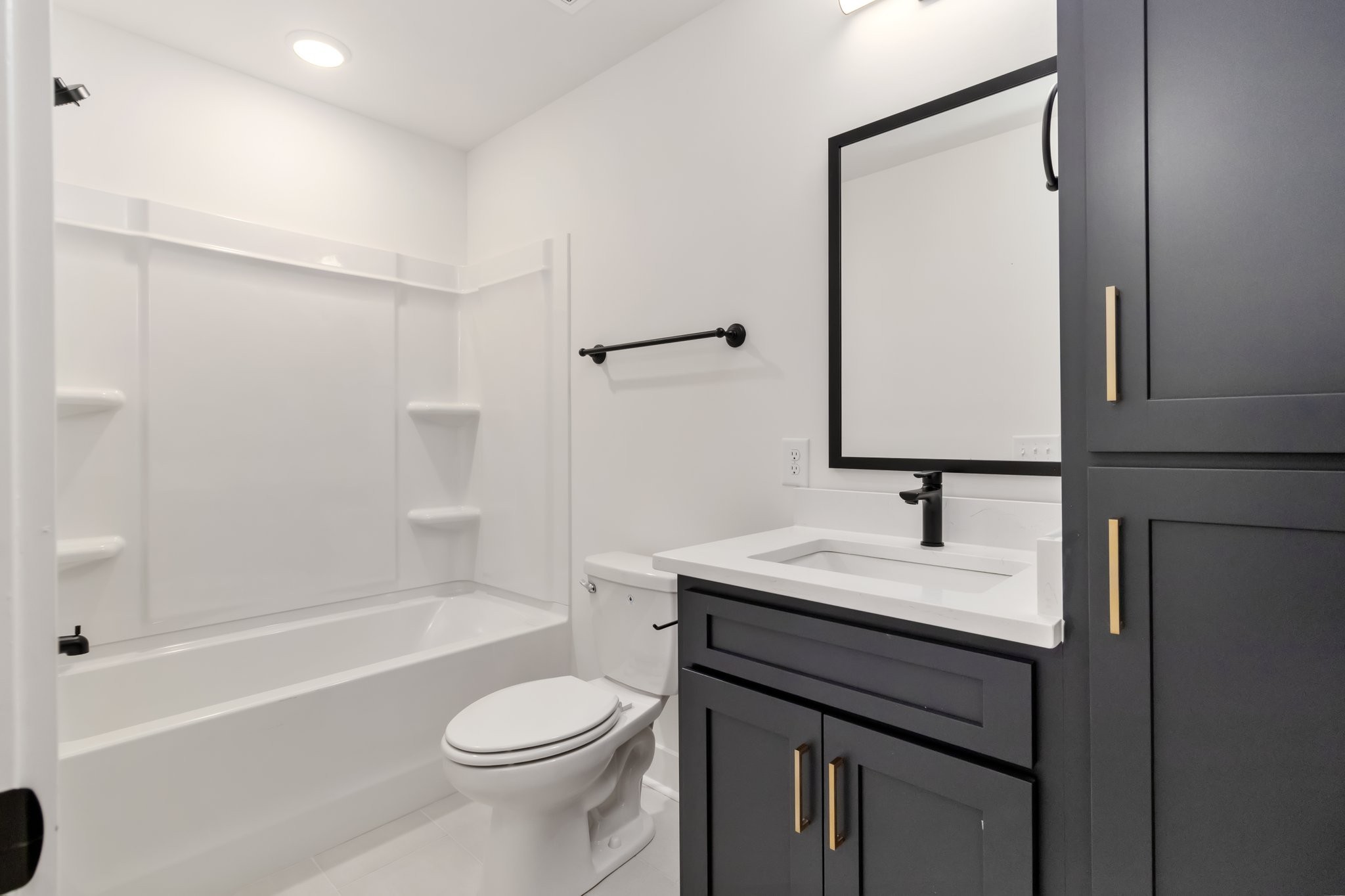 9 Holland Park West Property Photo 26