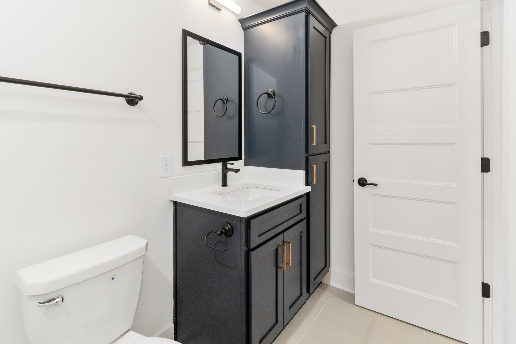 9 Holland Park West Property Photo 27