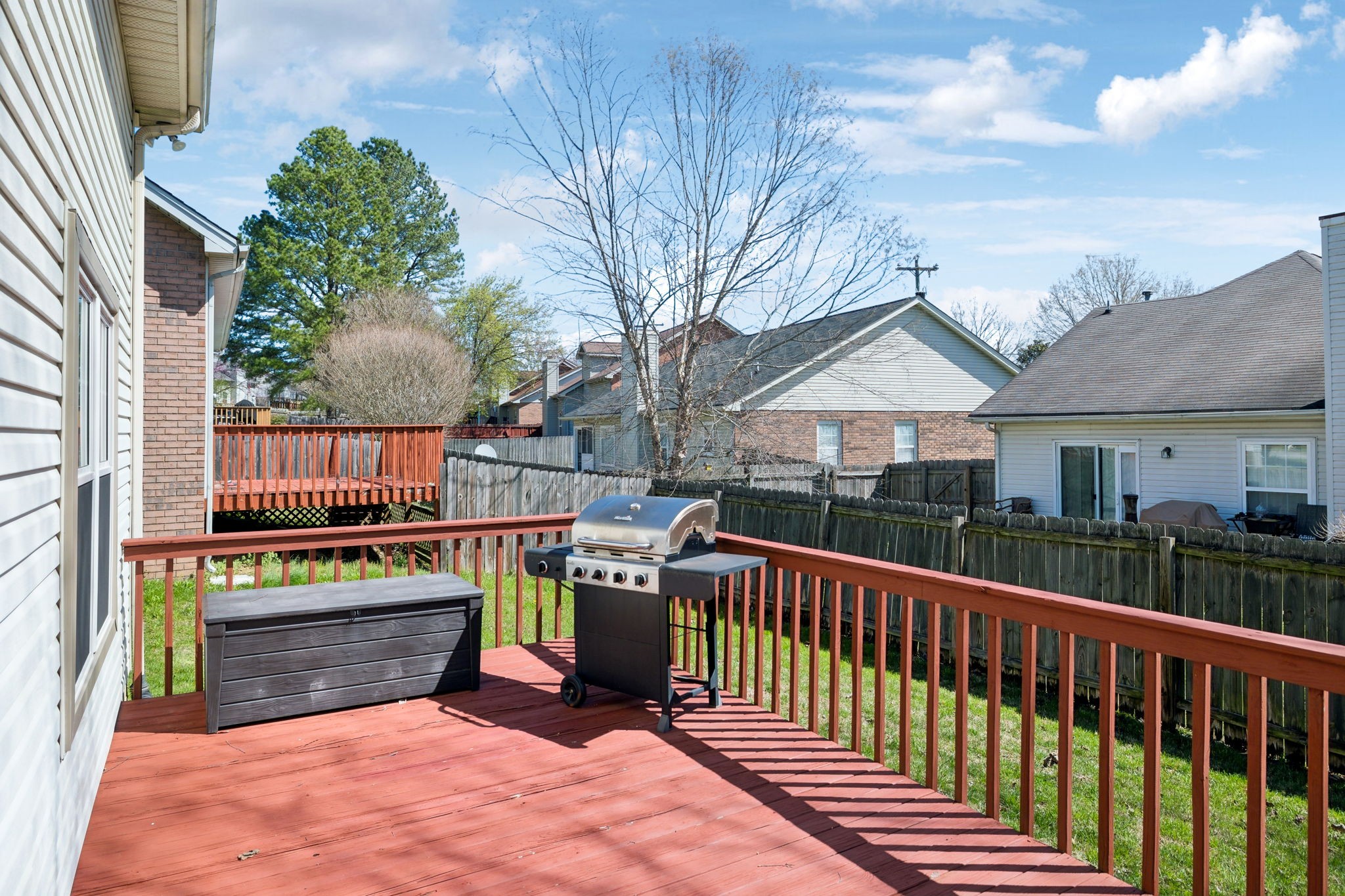 325 Roslyn Ct Property Photo 46