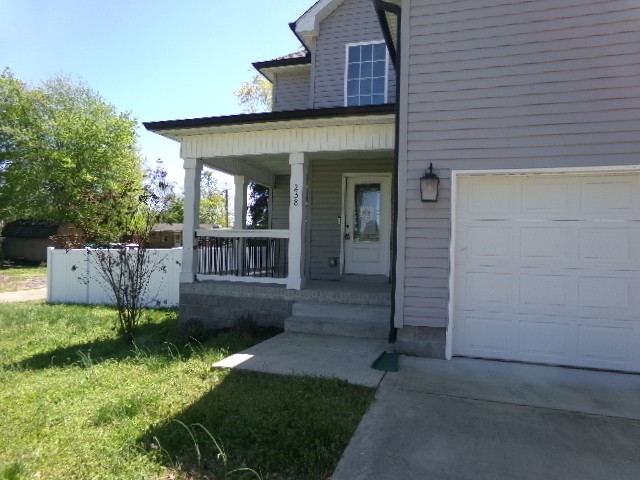 238 Zachry Dr Property Photo 2