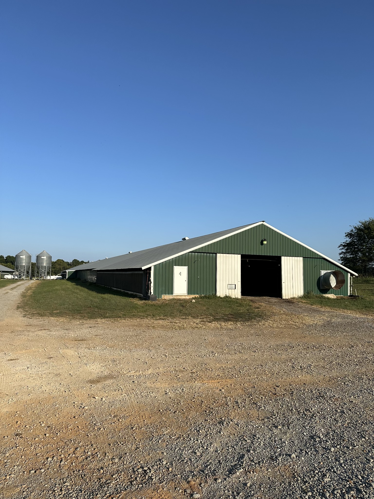 335 Comstock Rd Property Photo 3