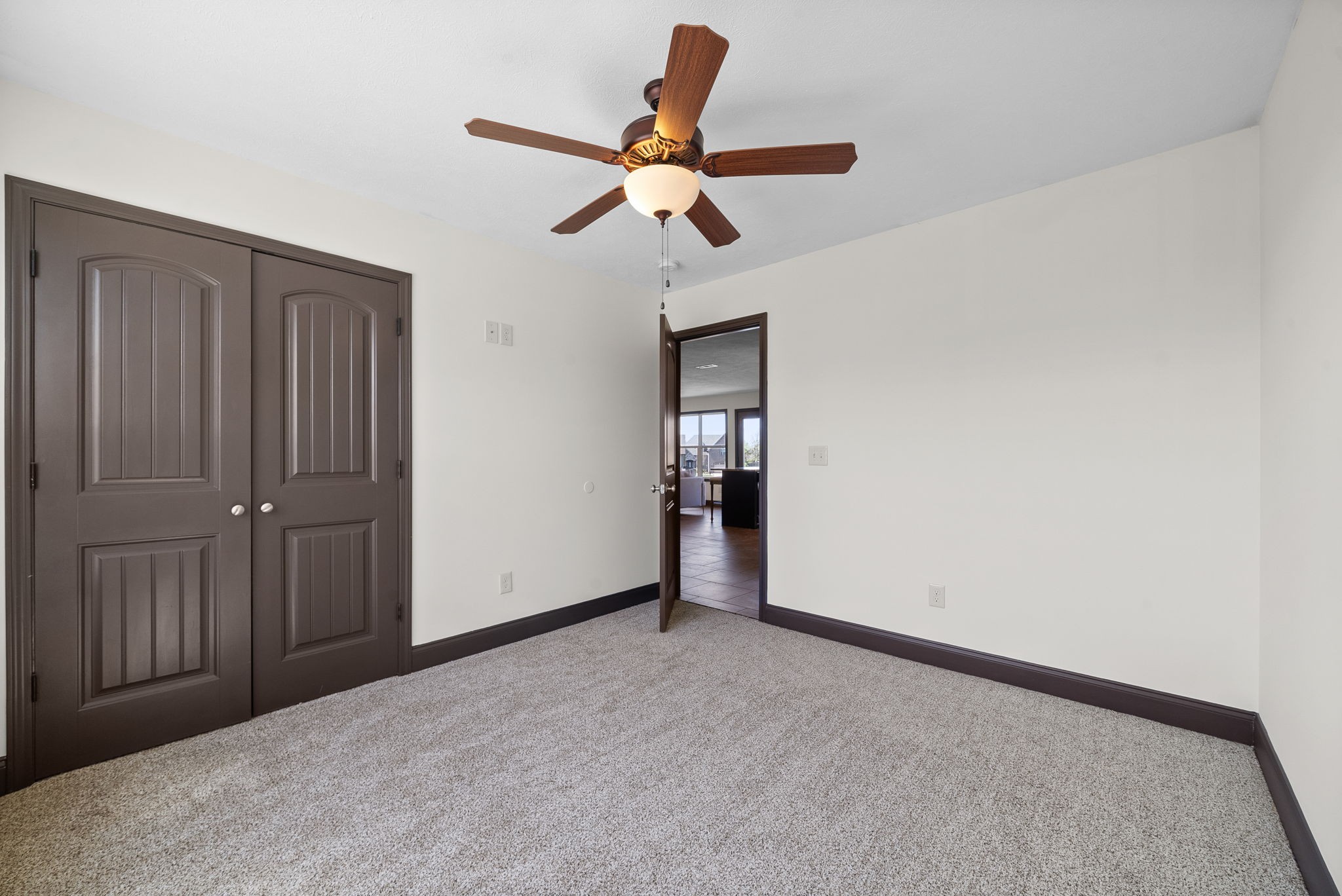 660 Superior Ln Property Photo 14