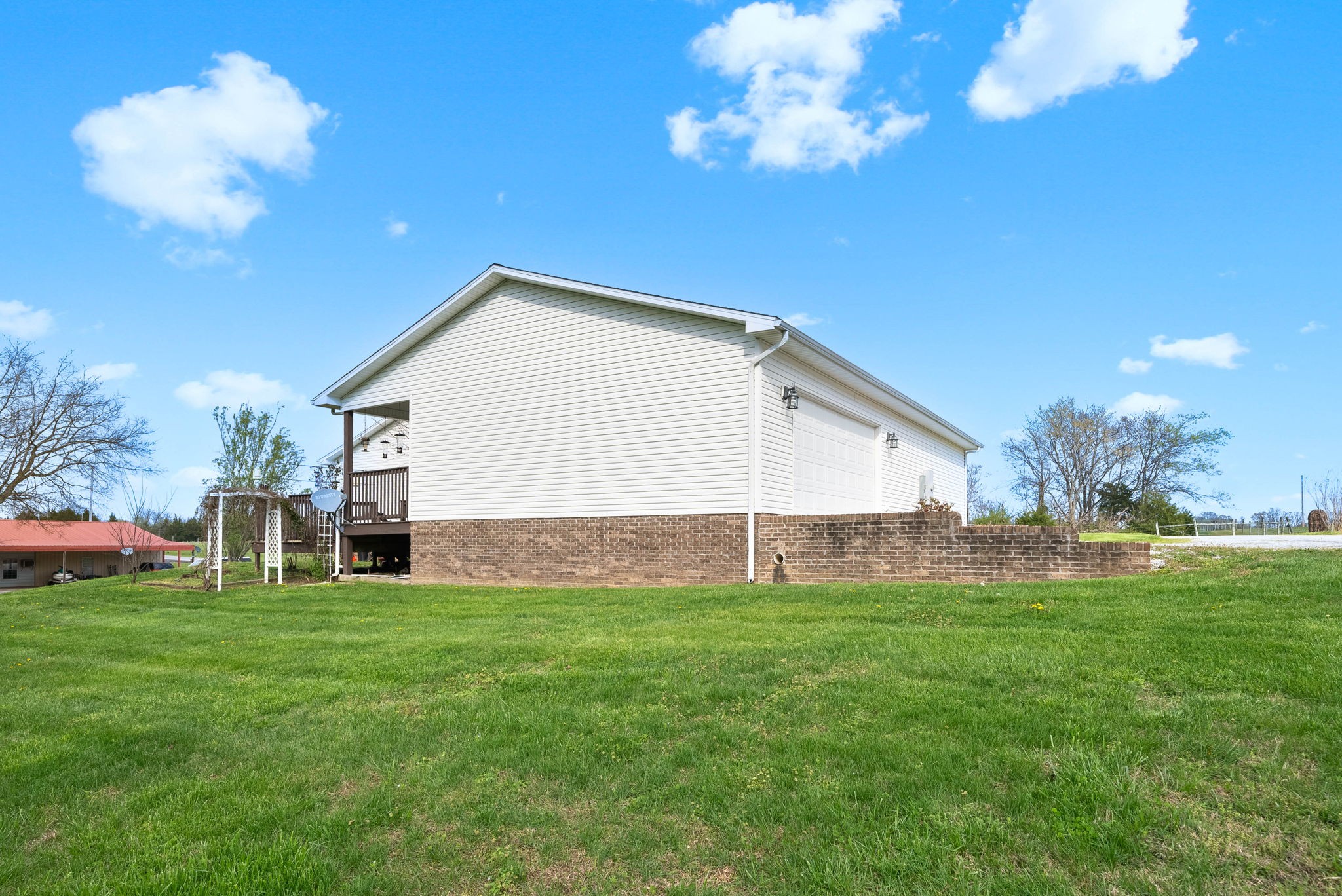 221 Beeker Rd Property Photo 6