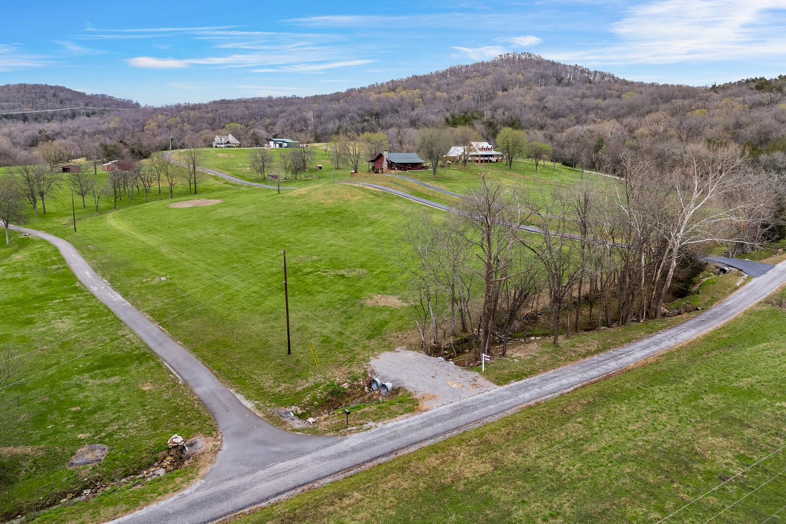 272 Ward Hollow Road Property Photo 2