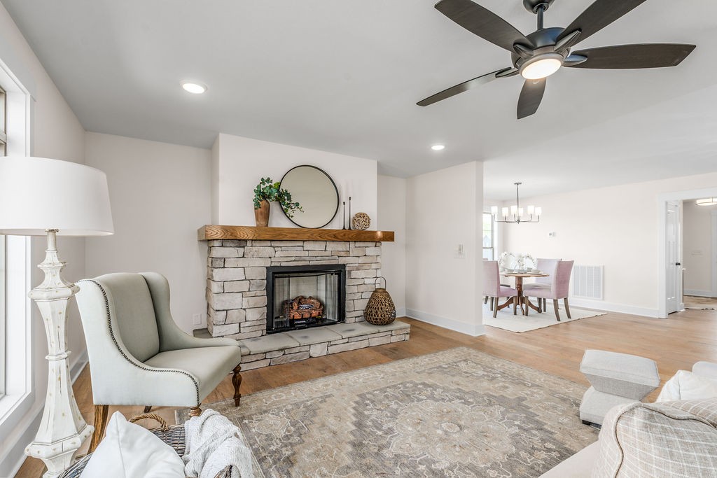 1613 Collins View Way Property Photo 18