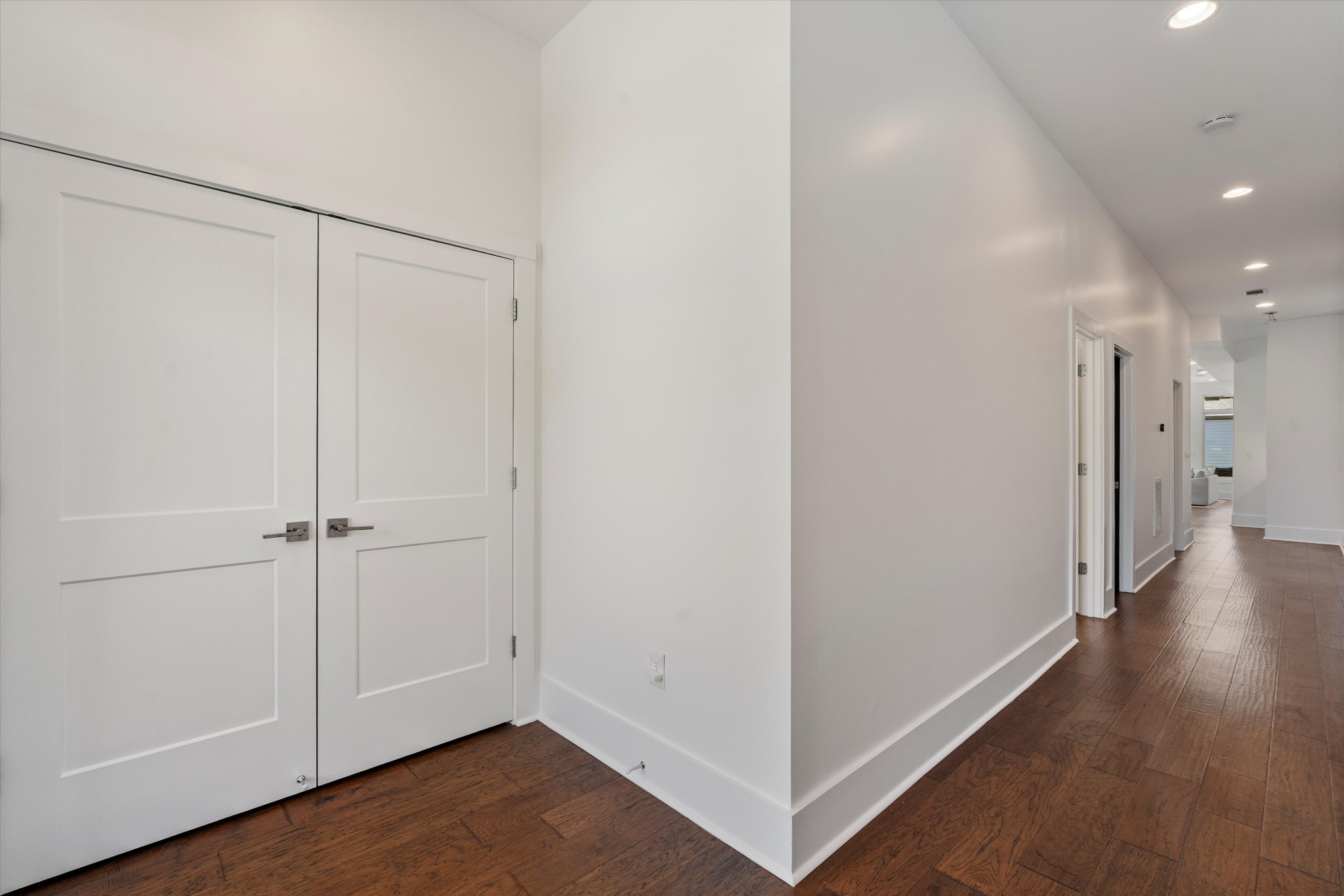 1825a 4th Ave, N Property Photo 6