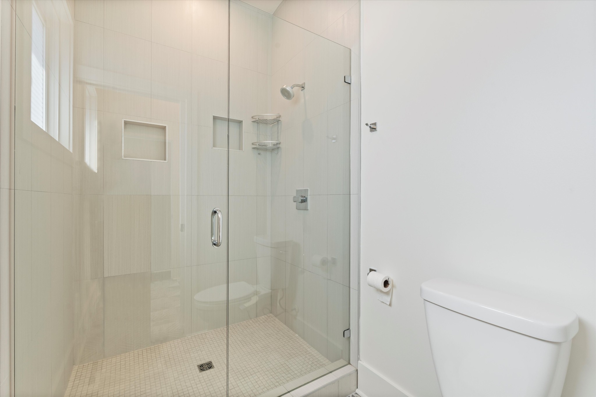 1825a 4th Ave, N Property Photo 10