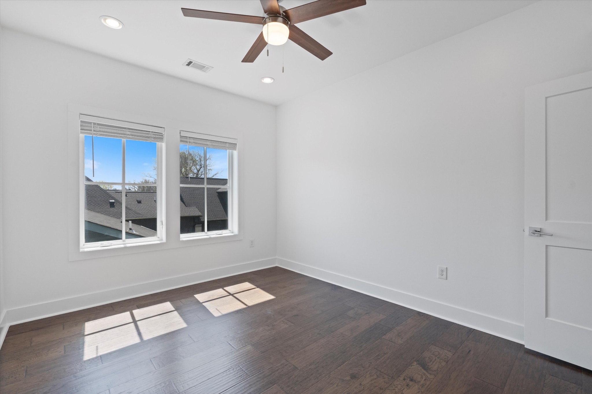 1825a 4th Ave, N Property Photo 28