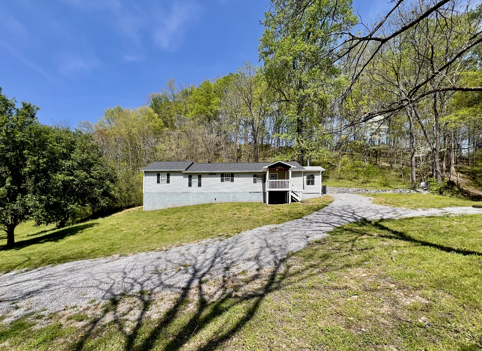 2184 Apple Hill Rd Property Photo